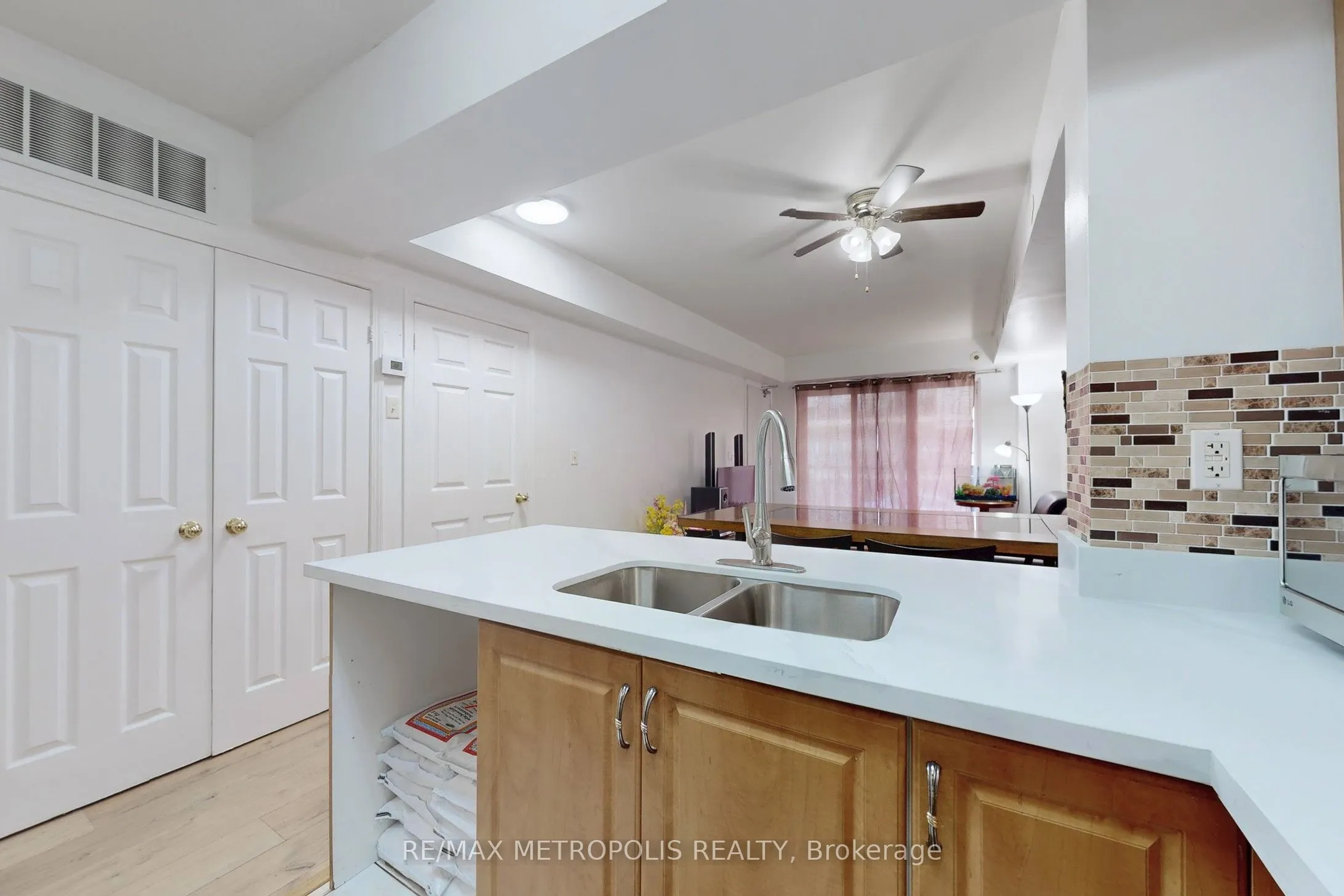 3043 Finch Avenue W, #2025