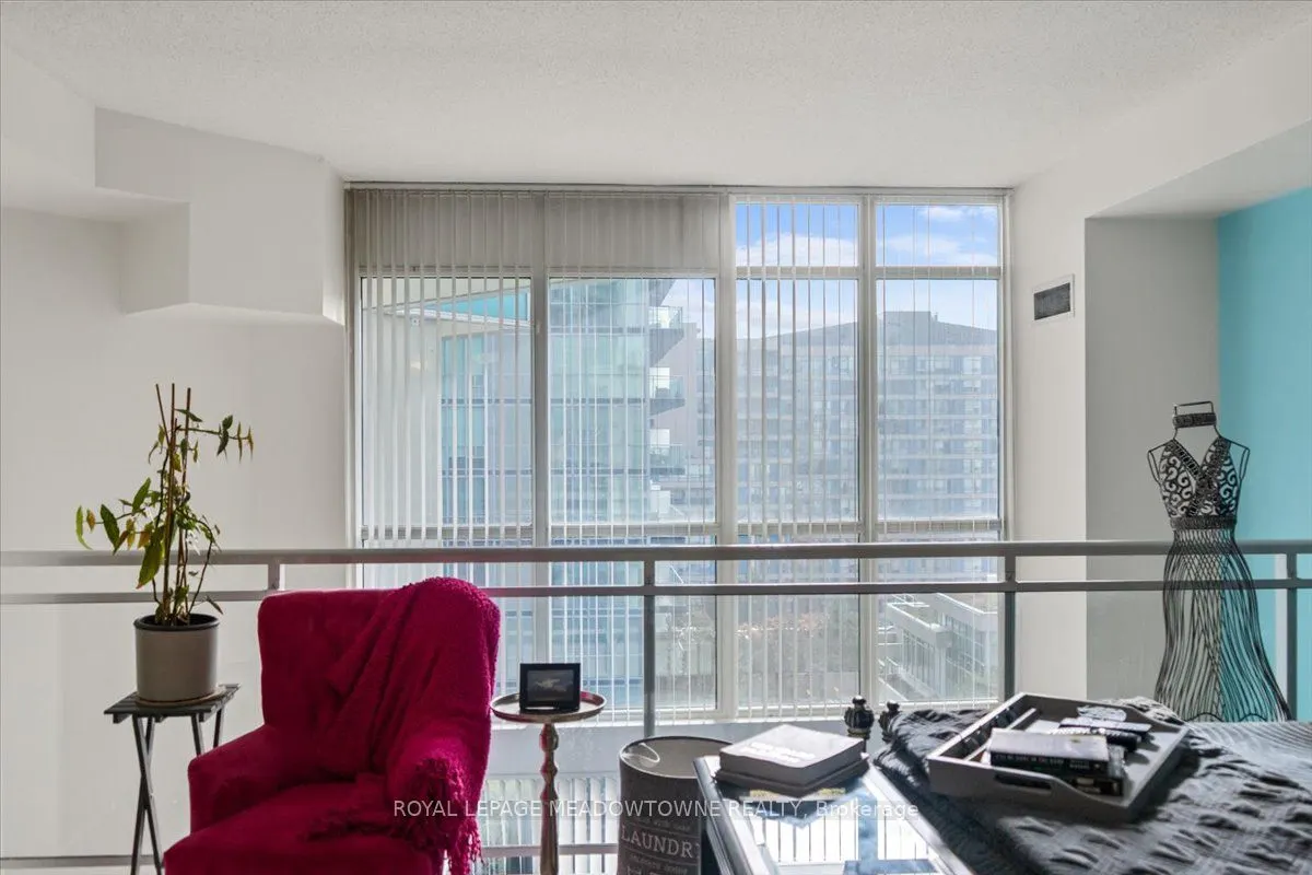 220 Burnhamthorpe Road W, #914