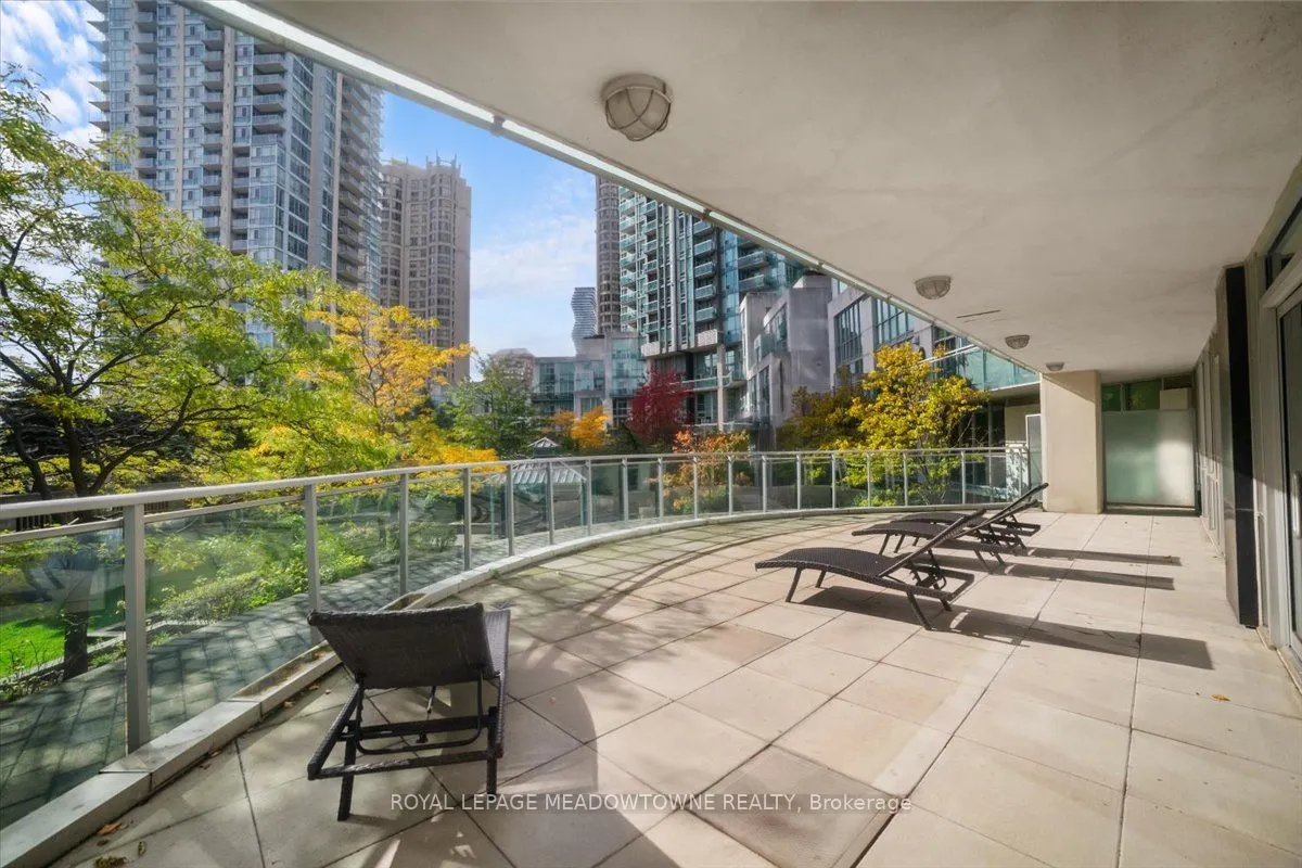 220 Burnhamthorpe Road W, #914