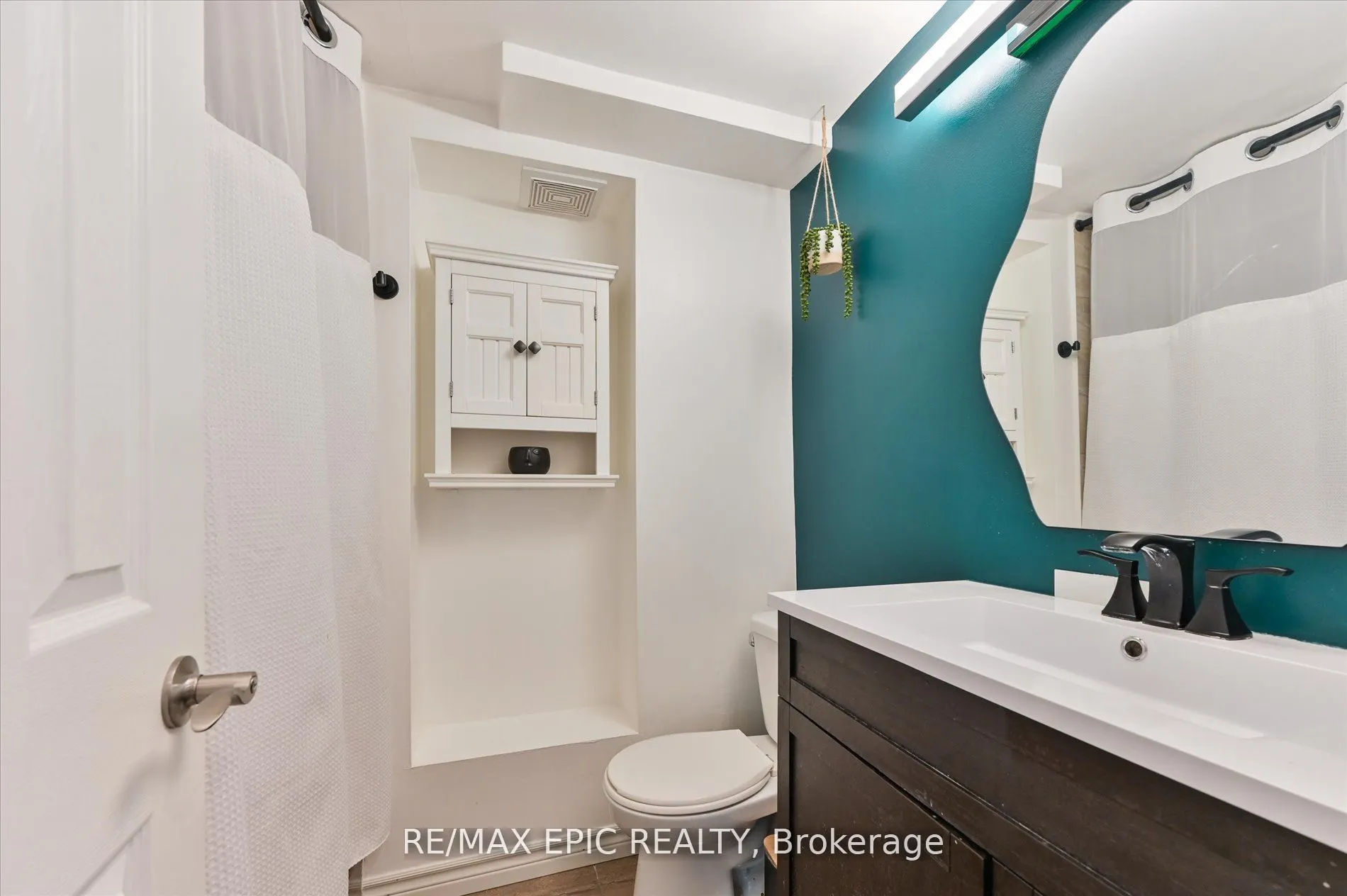 2683 TRUSCOTT Drive, #LOWER