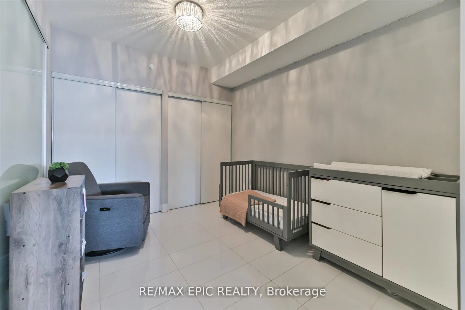 16 McAdam Avenue, #204