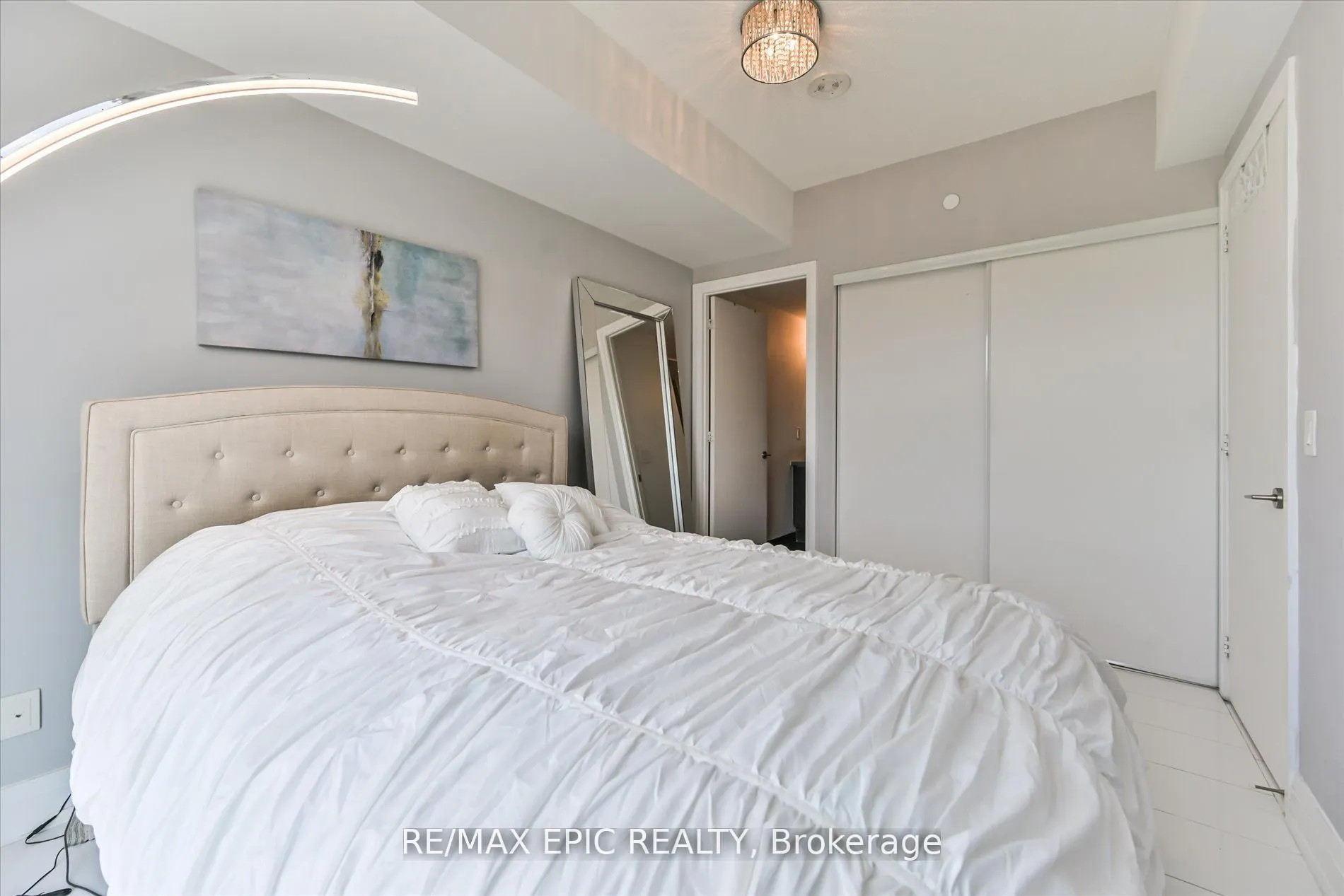 16 McAdam Avenue, #204