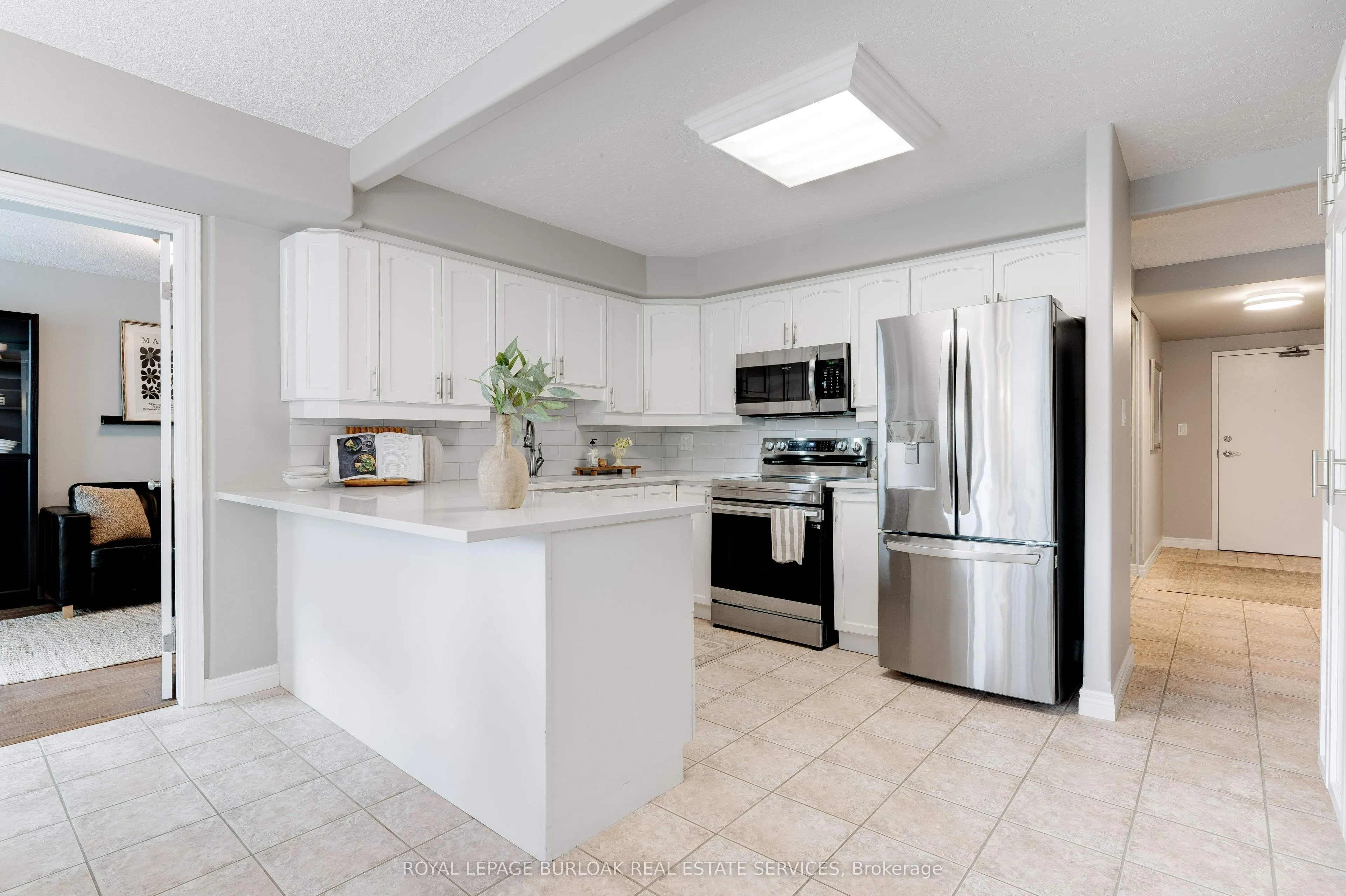 1272 Ontario Street, #204