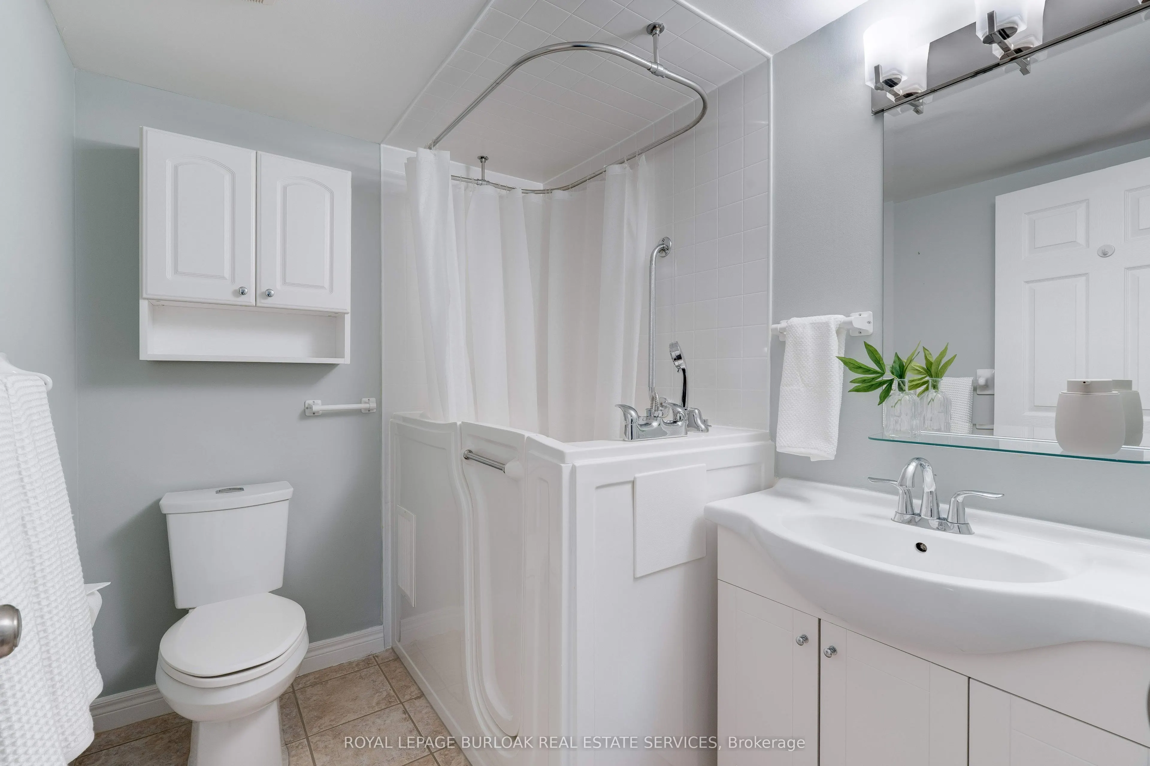 1272 Ontario Street, #204