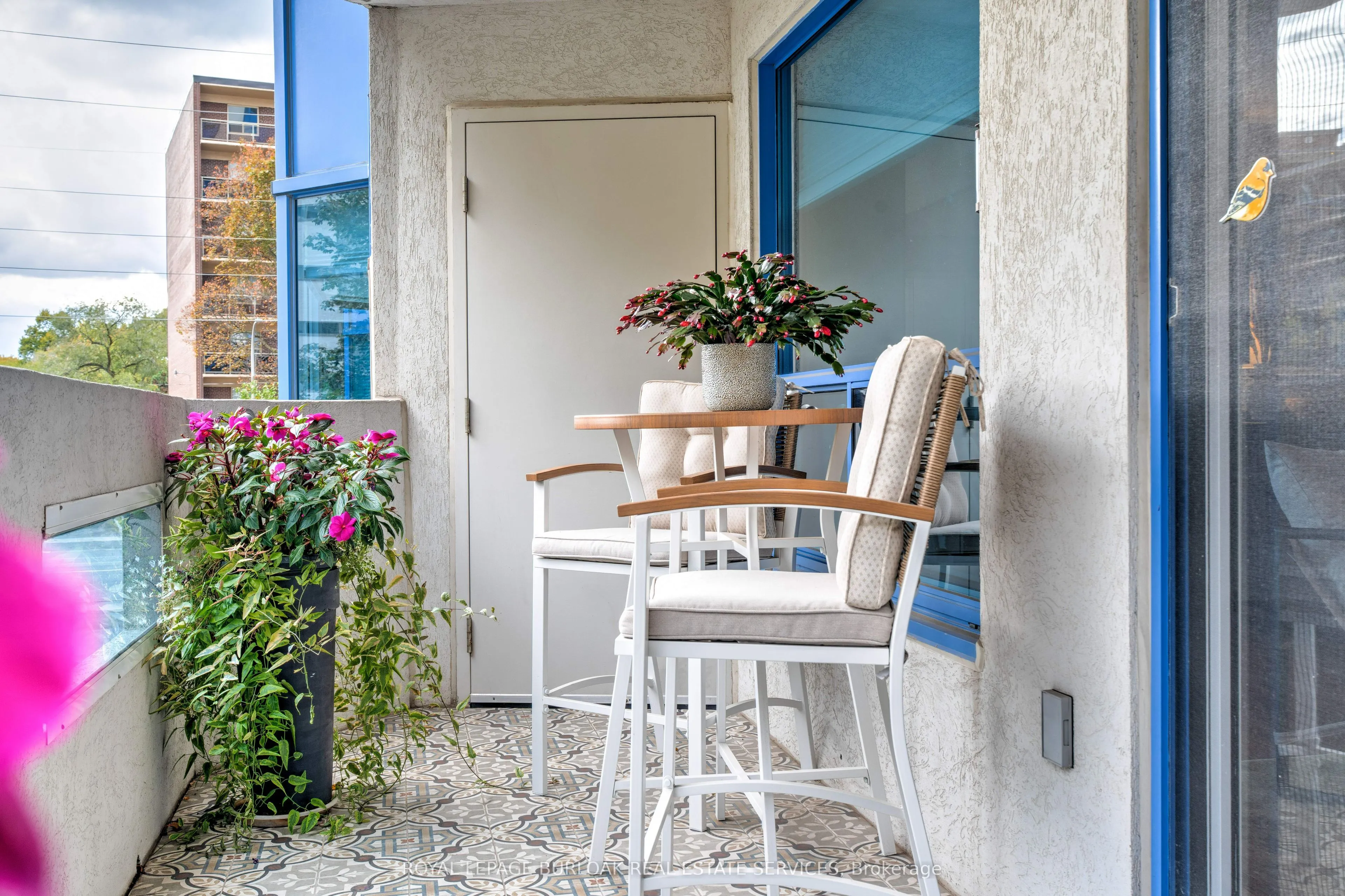 1272 Ontario Street, #204