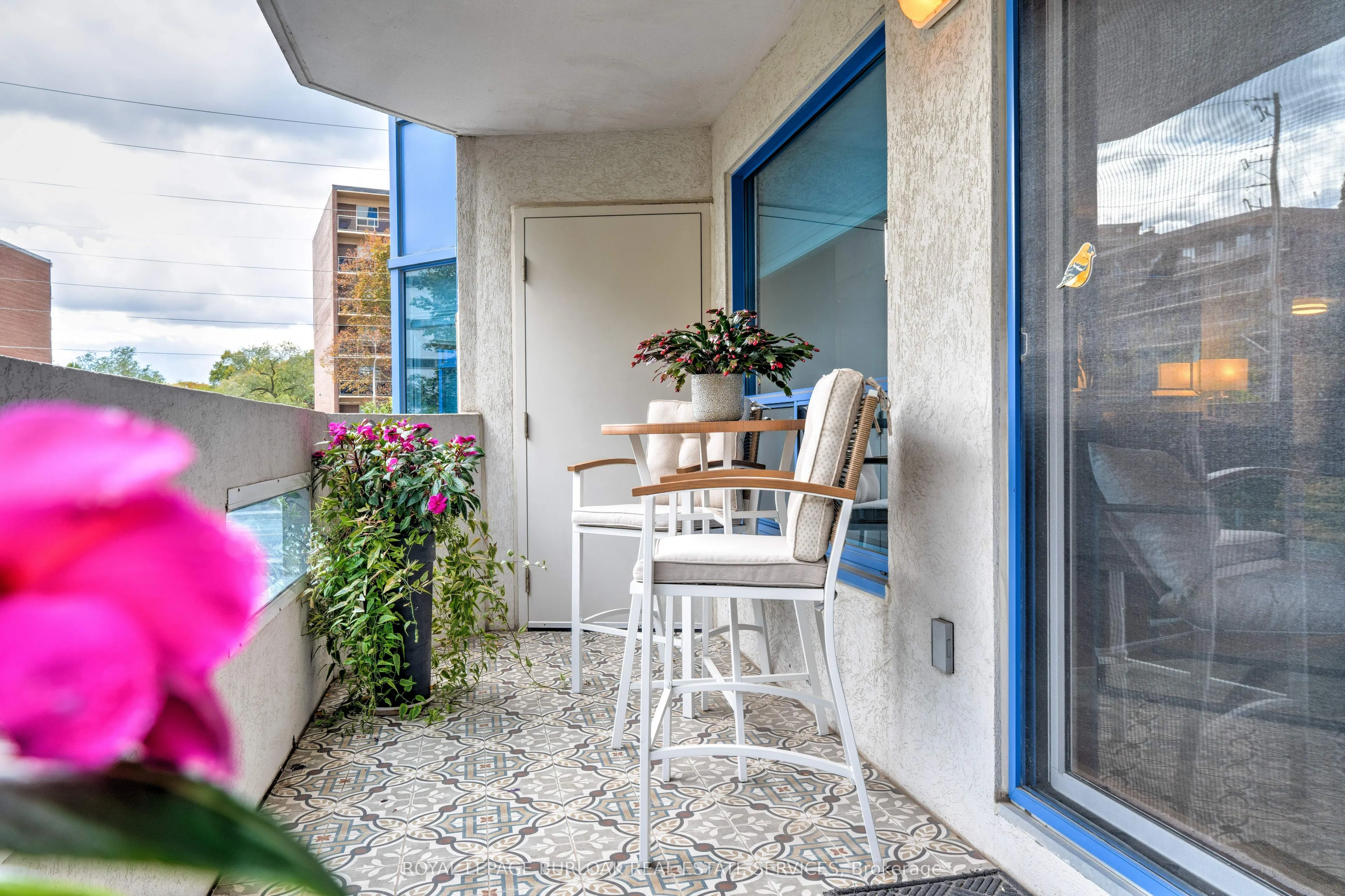 1272 Ontario Street, #204