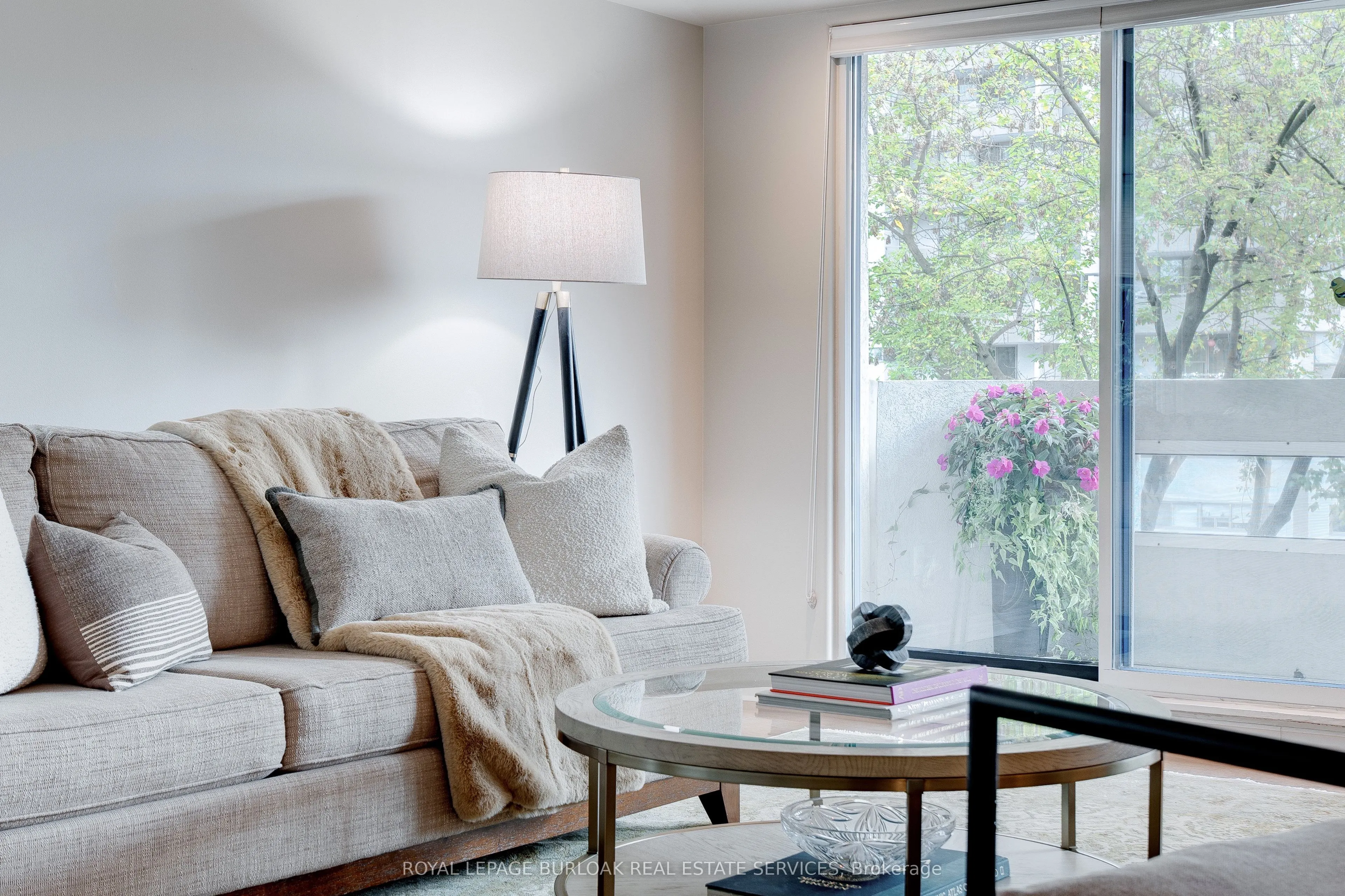 1272 Ontario Street, #204