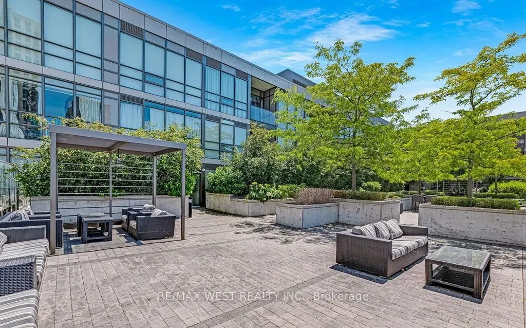 8 Fieldway Road, #608