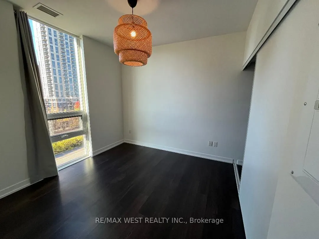 8 Fieldway Road, #608