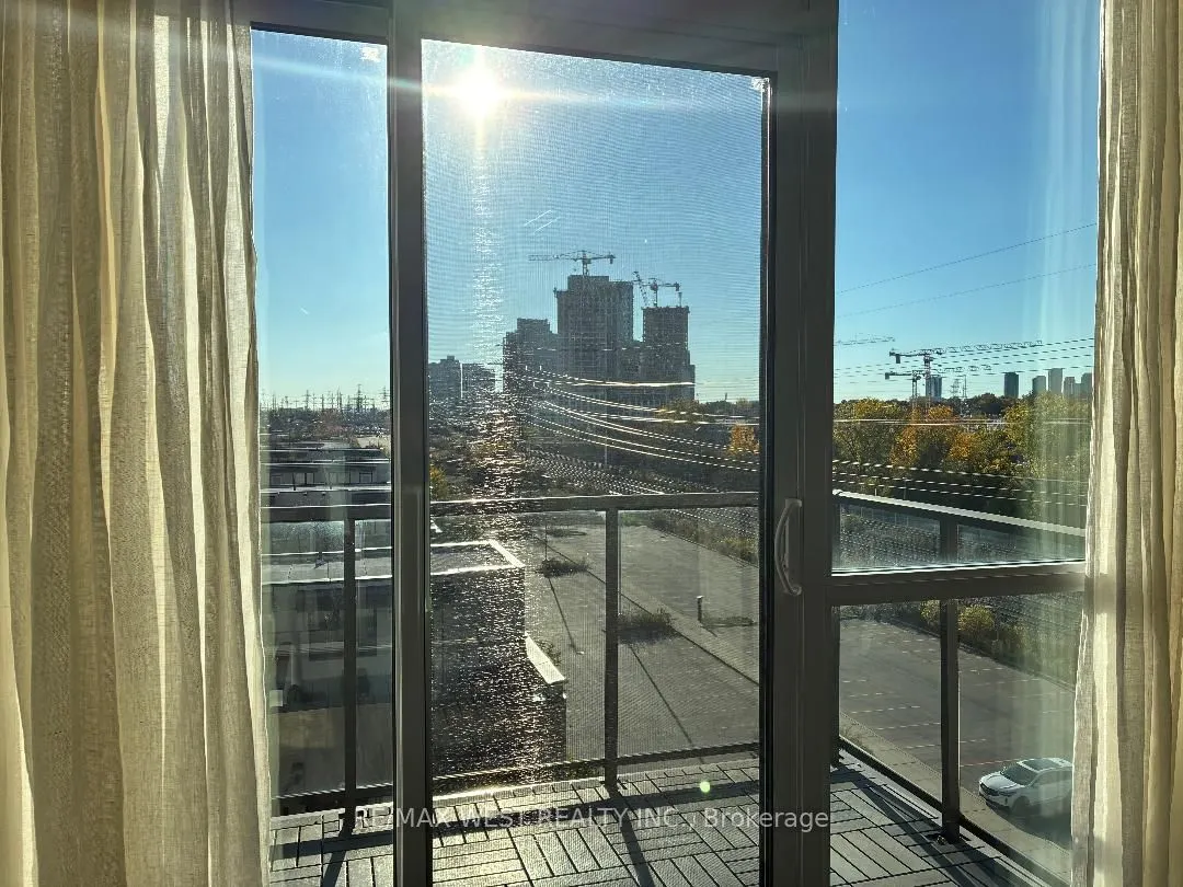 8 Fieldway Road, #608