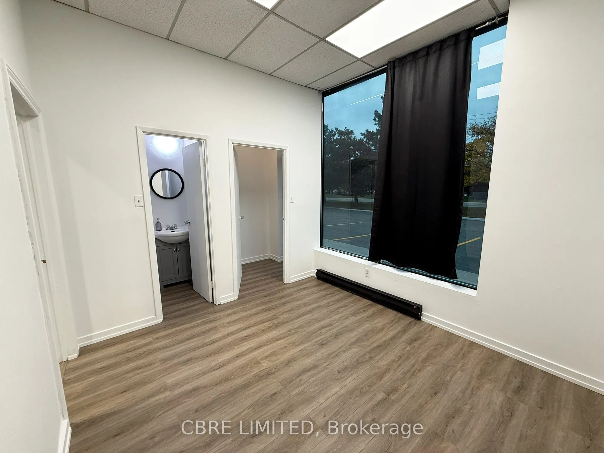 975 Mid-Way Boulevard, #8