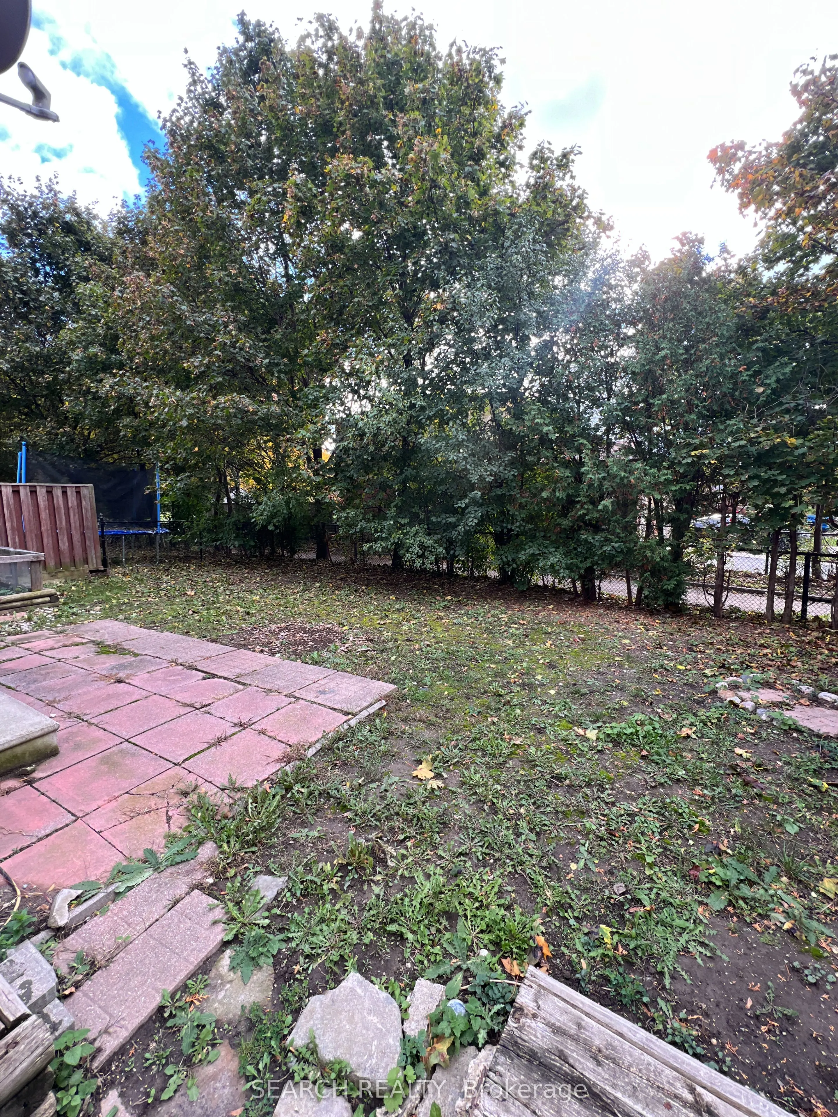 93 Martindale Crescent