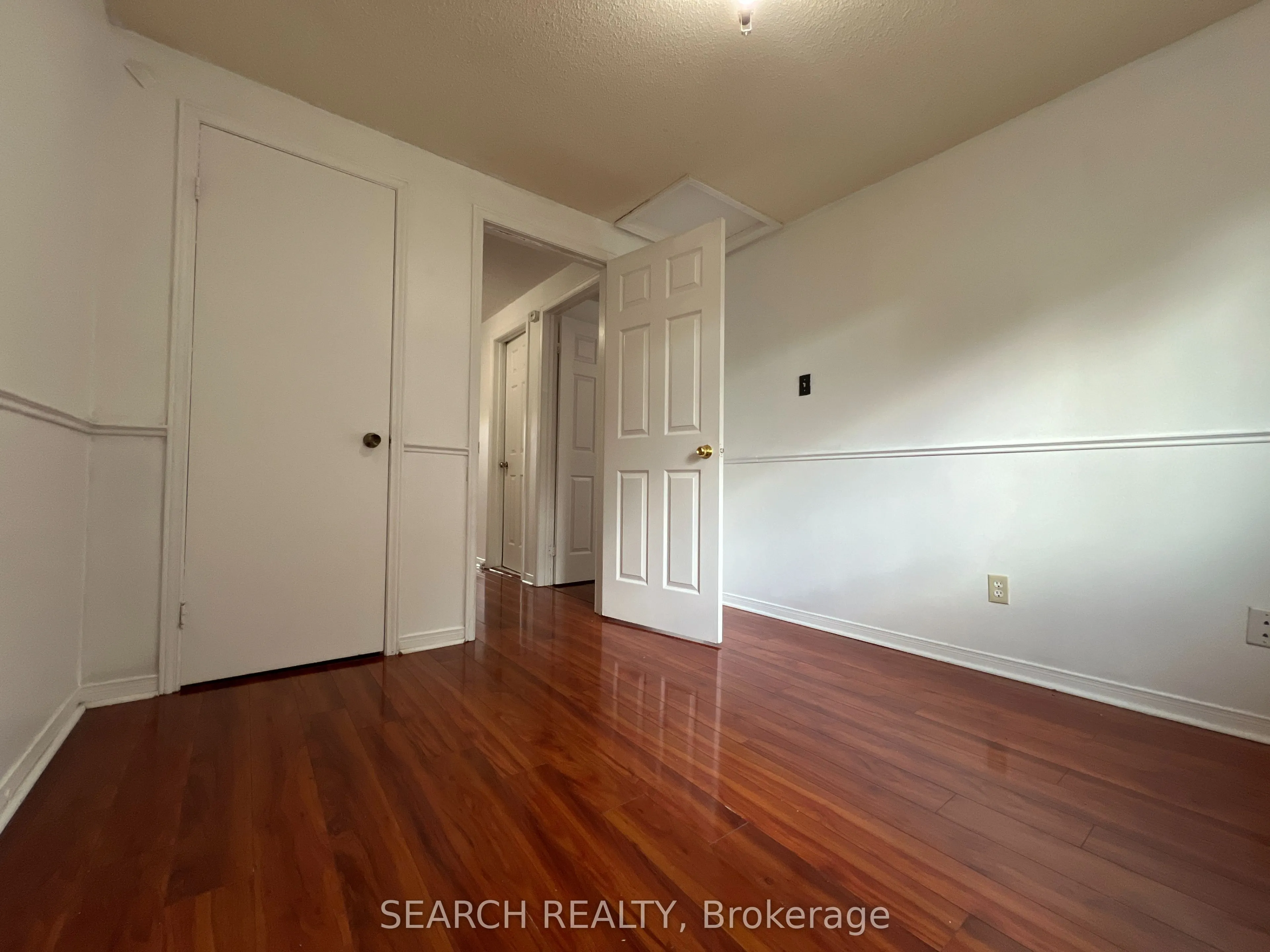 93 Martindale Crescent