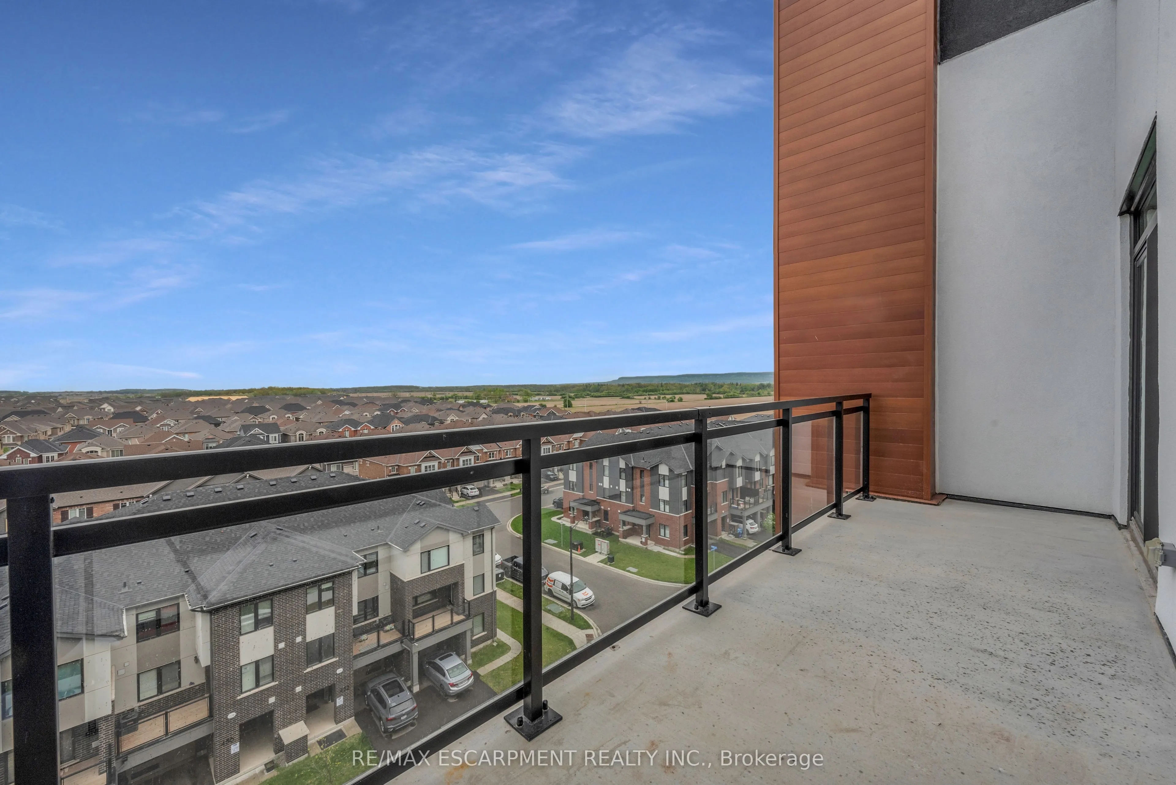 470 Gordon Krantz Avenue, #601