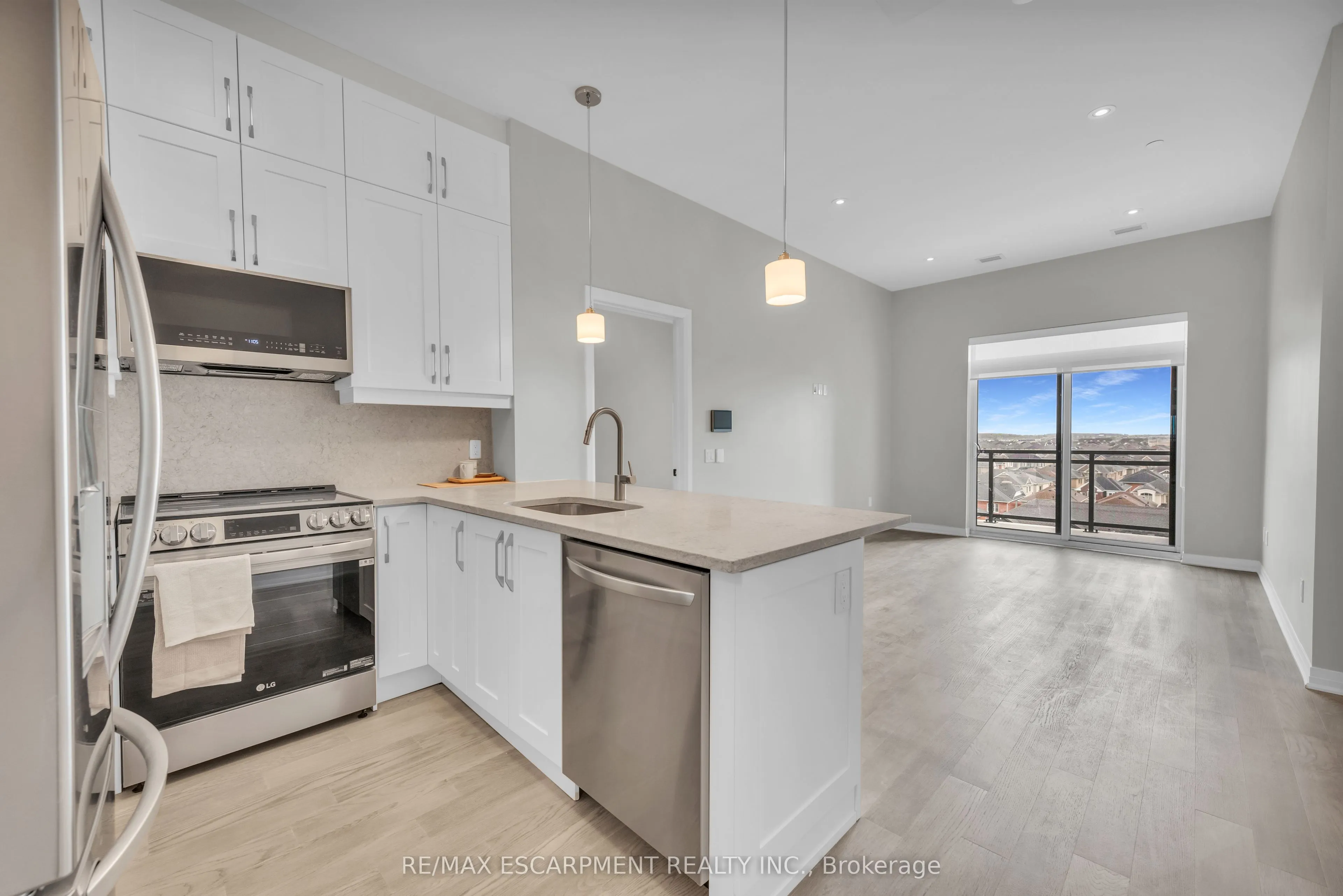 470 Gordon Krantz Avenue, #601