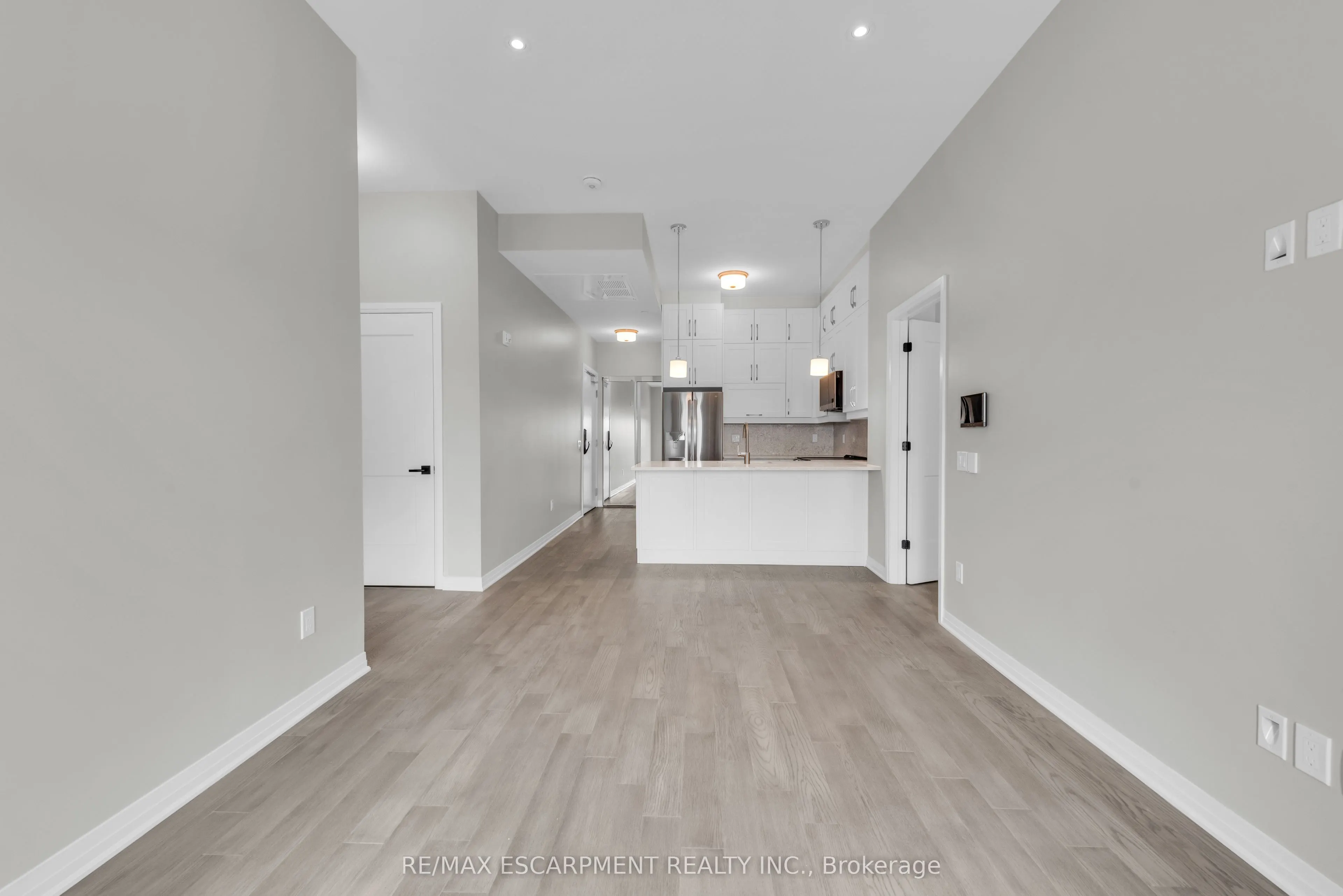 470 Gordon Krantz Avenue, #601