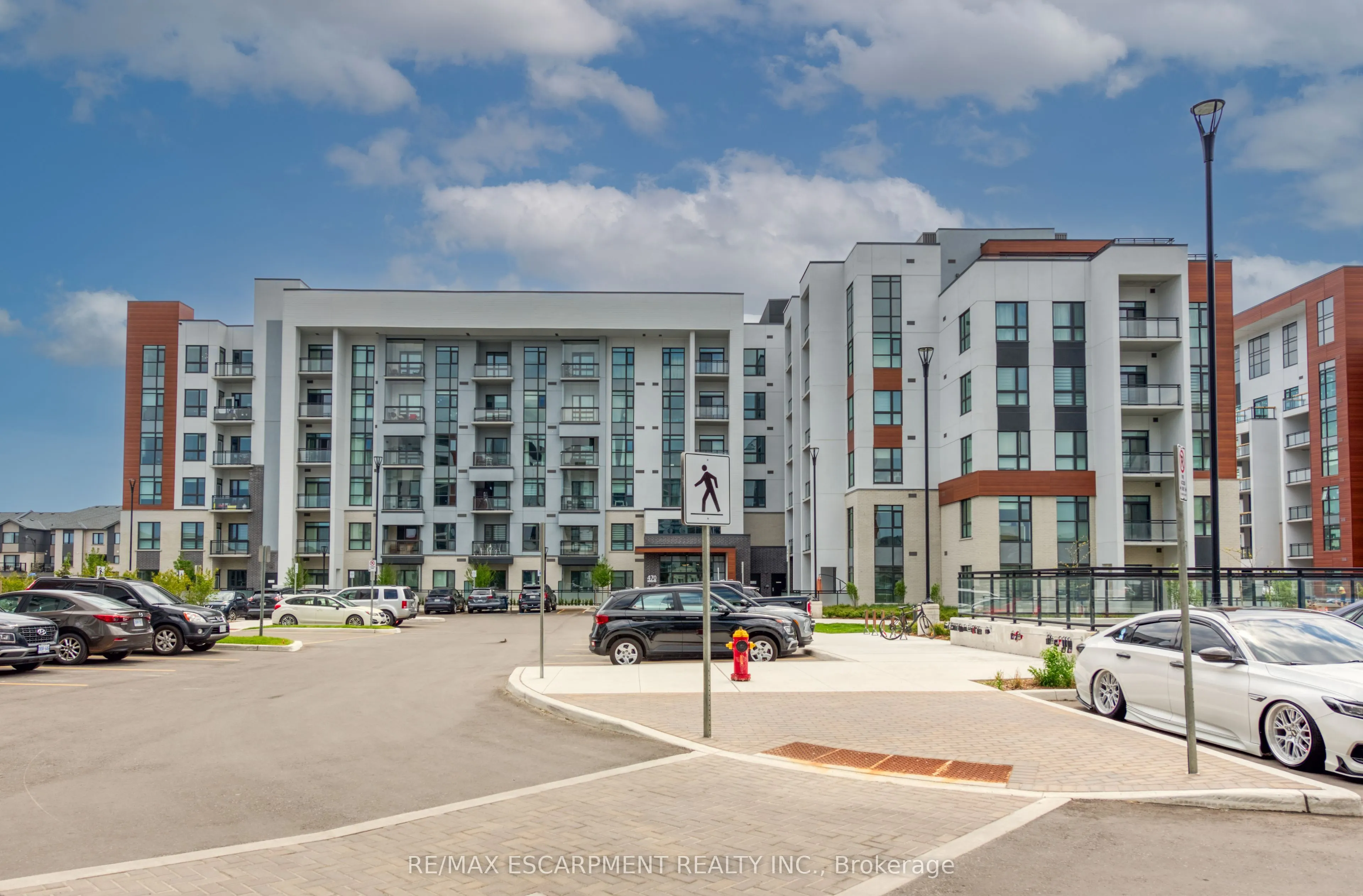 470 Gordon Krantz Avenue, #601