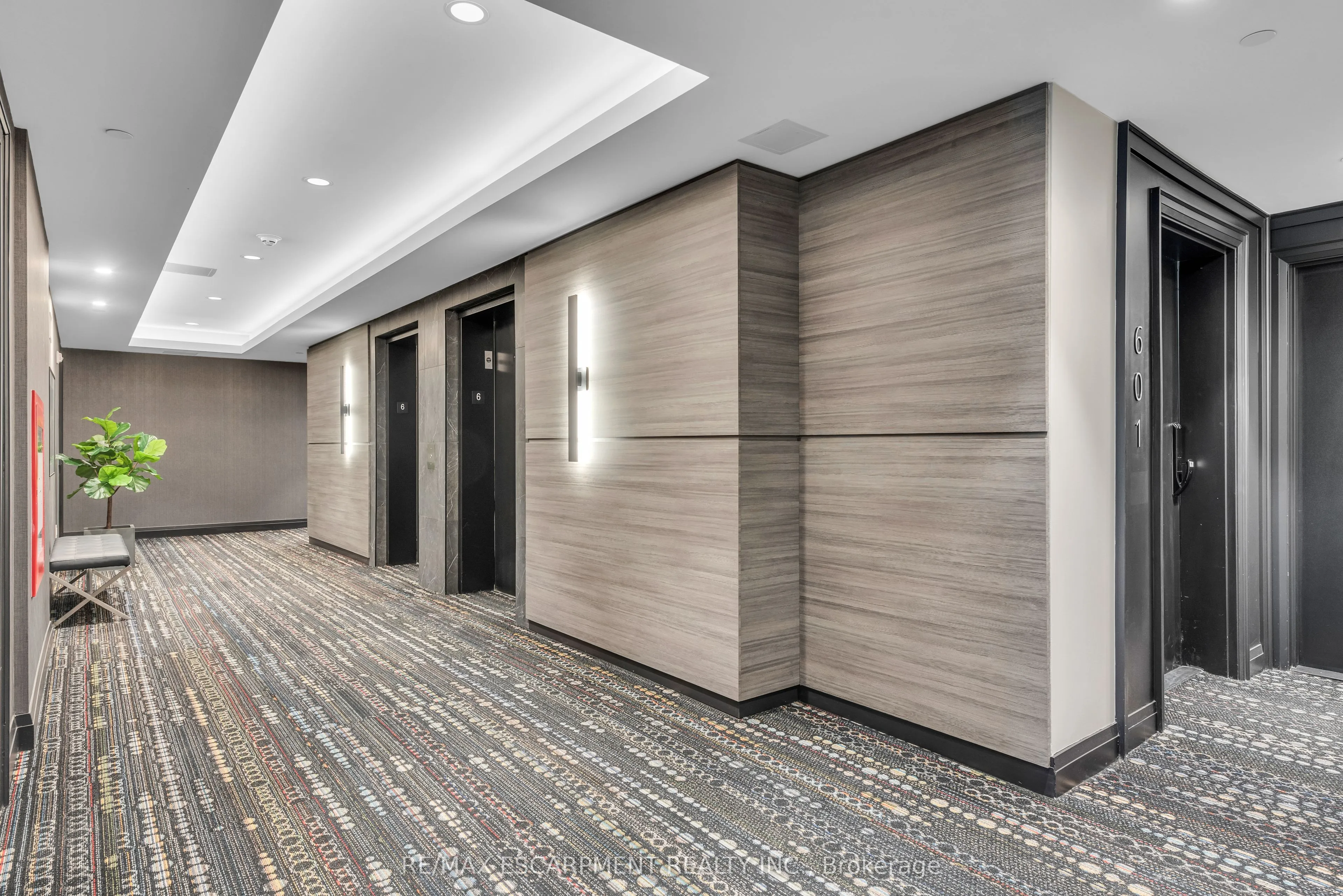 470 Gordon Krantz Avenue, #601