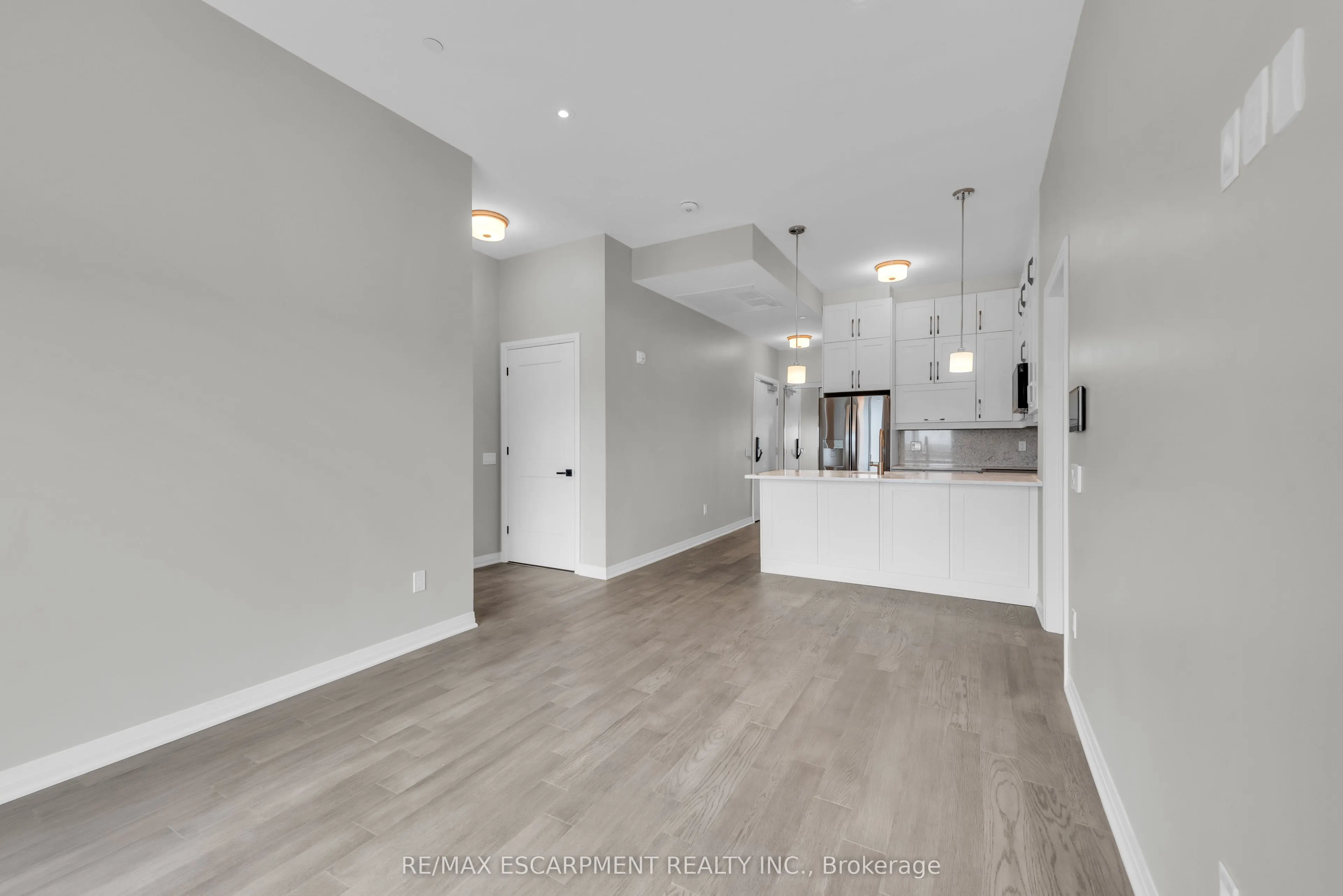 470 Gordon Krantz Avenue, #601