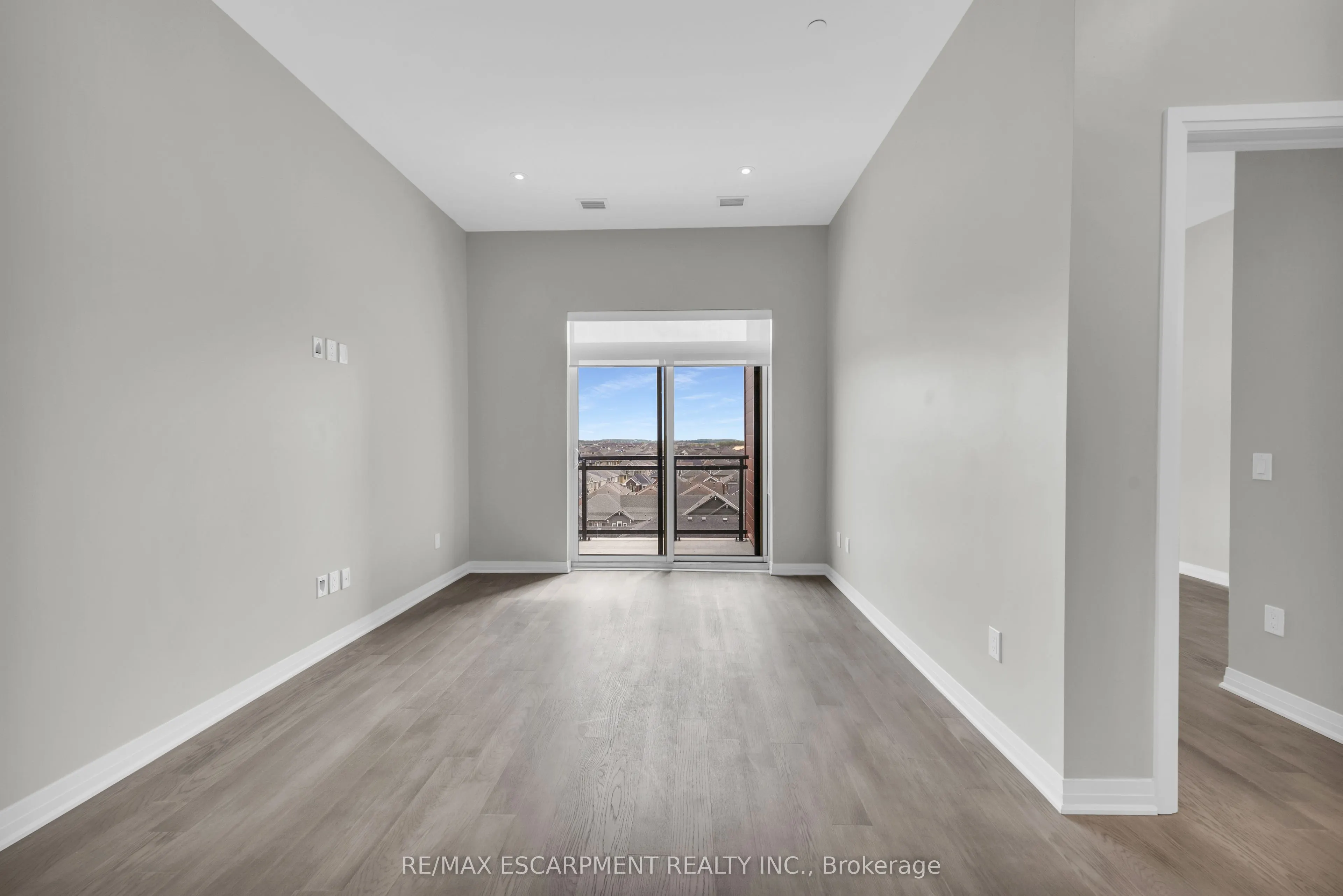 470 Gordon Krantz Avenue, #601