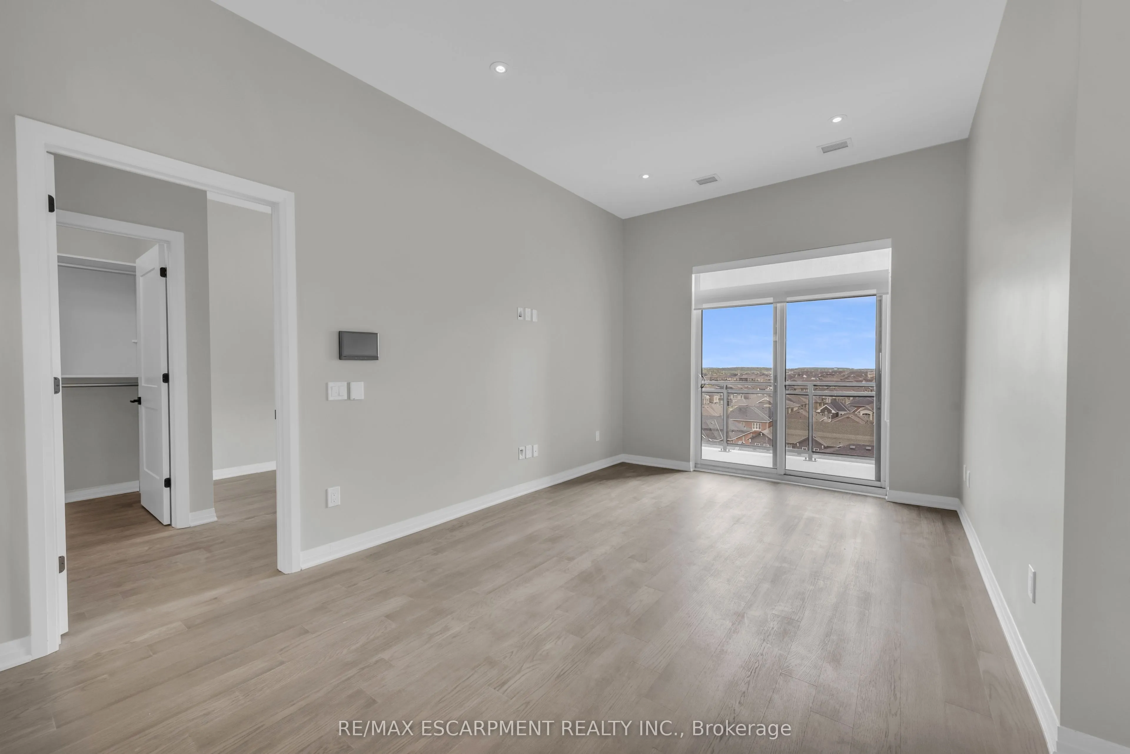 470 Gordon Krantz Avenue, #601