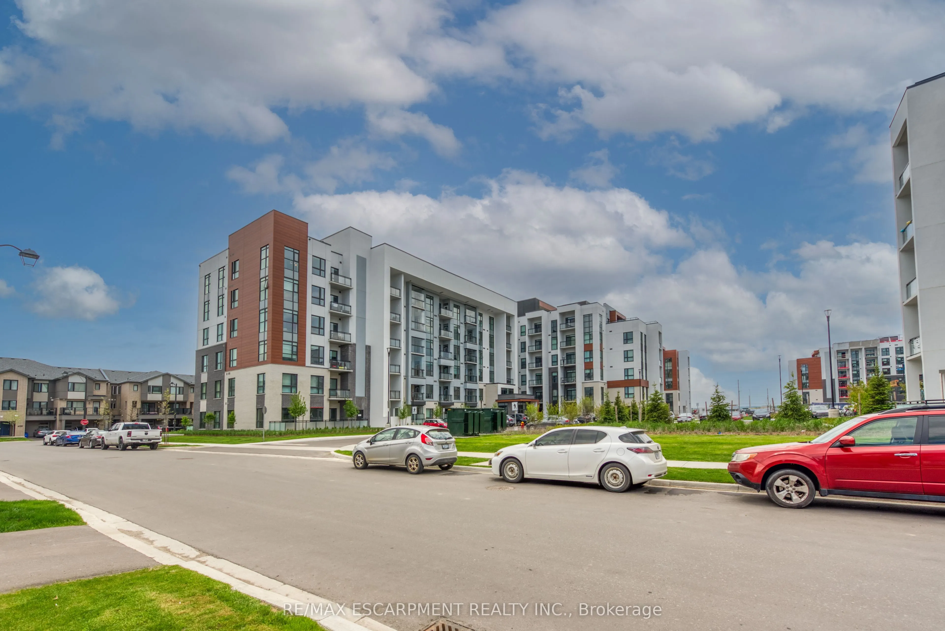 470 Gordon Krantz Avenue, #601