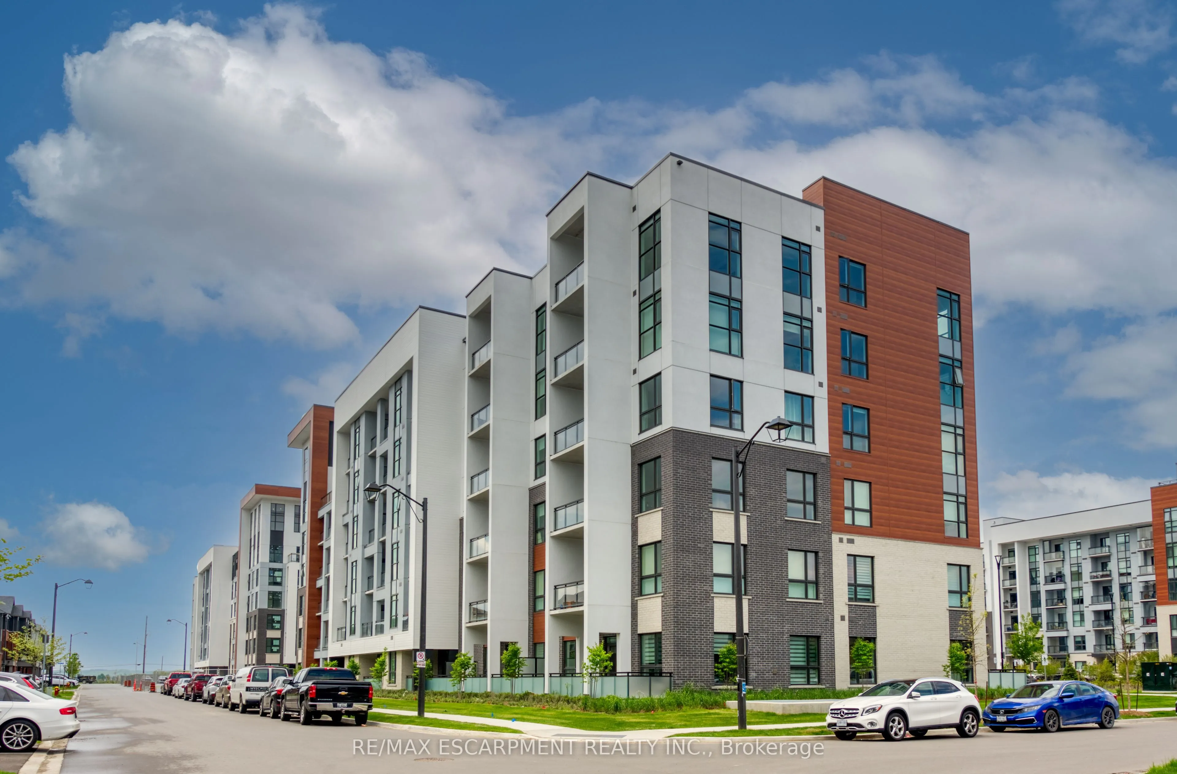 470 Gordon Krantz Avenue, #601