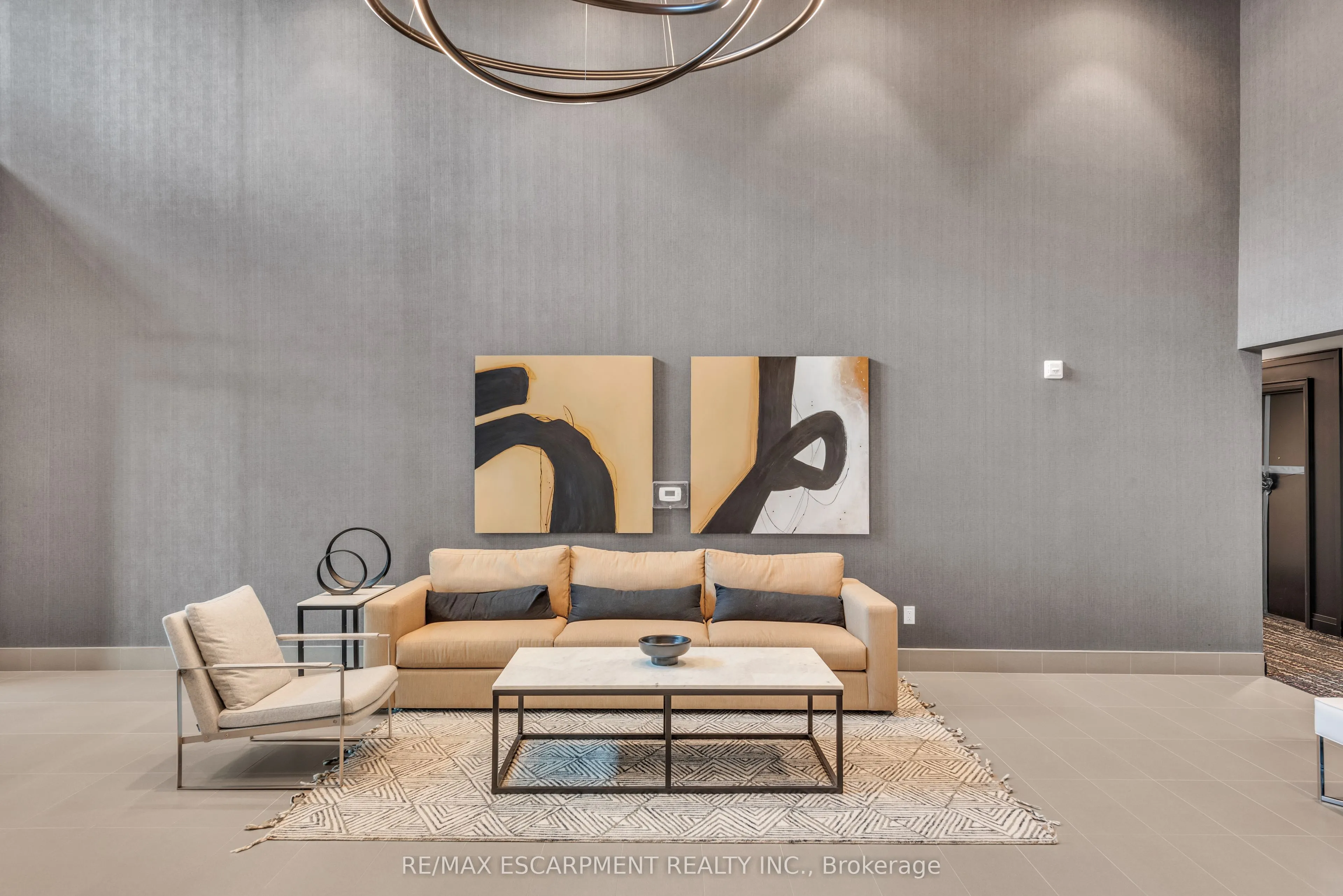 470 Gordon Krantz Avenue, #601