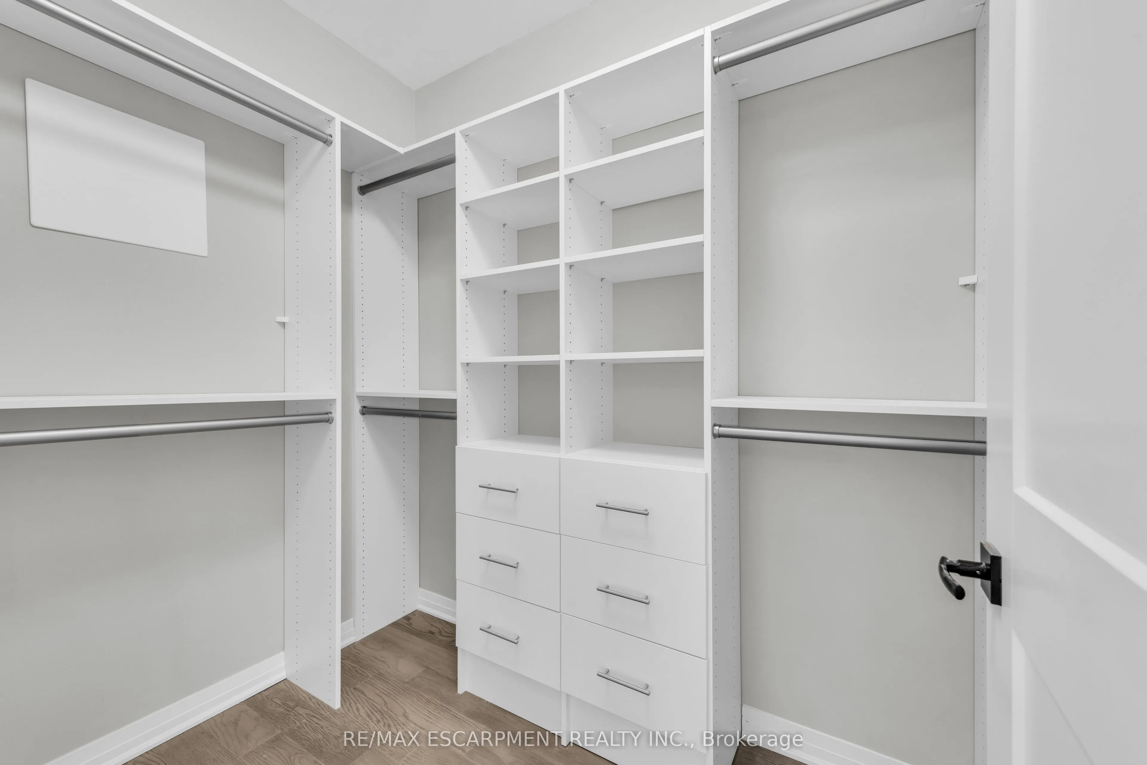 470 Gordon Krantz Avenue, #601