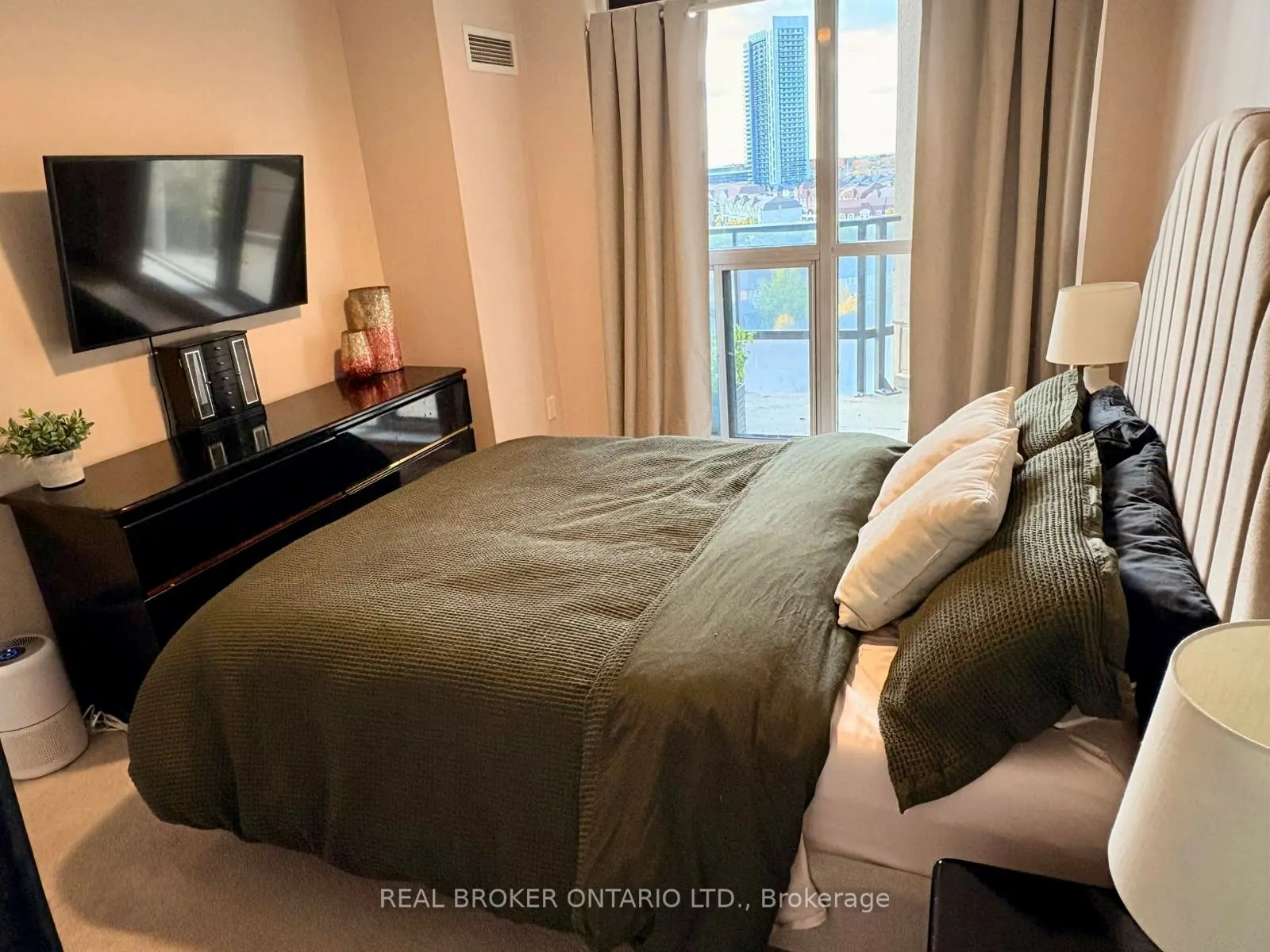 220 Forum Drive, #1108