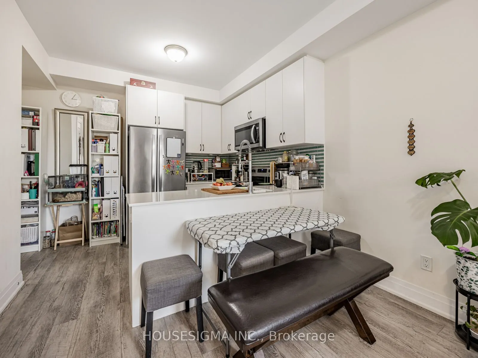 713 Lawrence Avenue W, #5