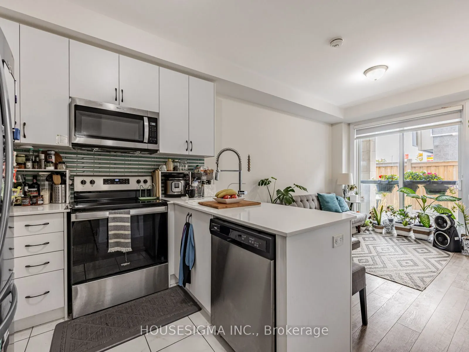 713 Lawrence Avenue W, #5