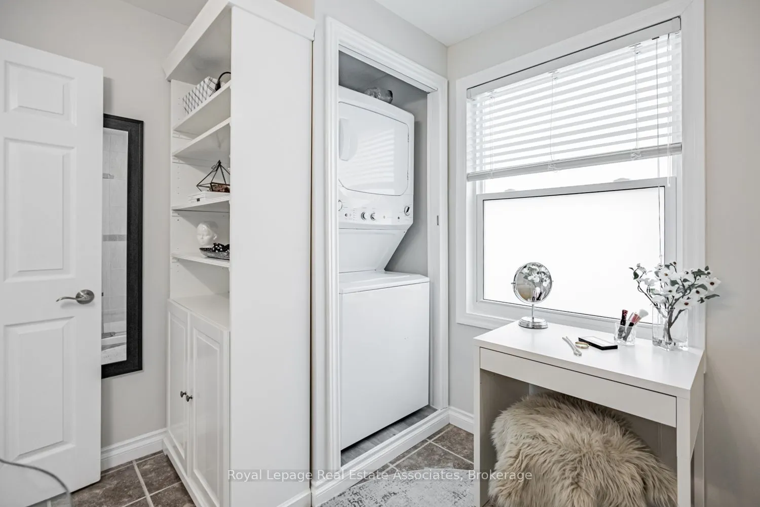 1094 Eastmount Avenue