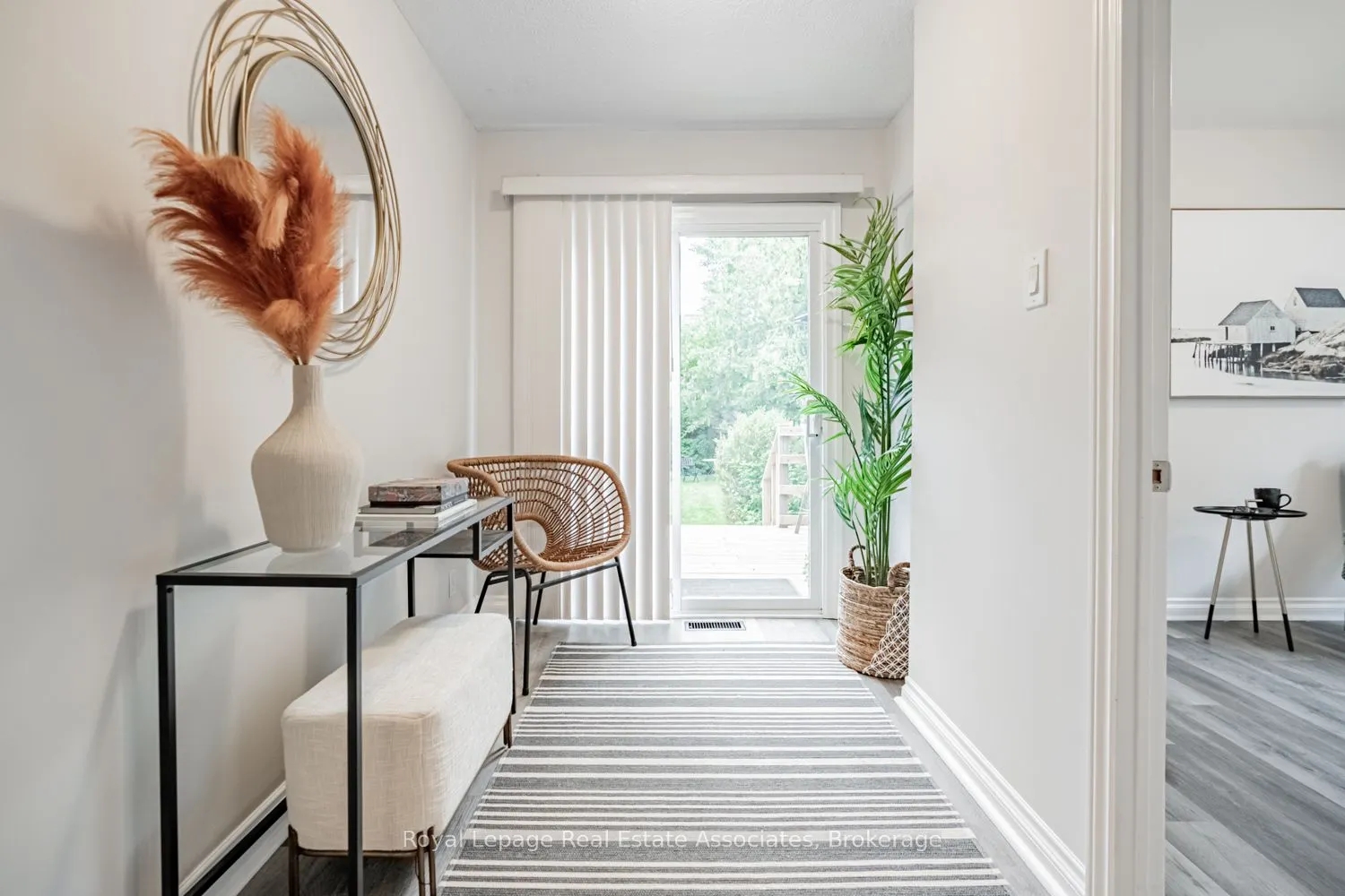 1094 Eastmount Avenue