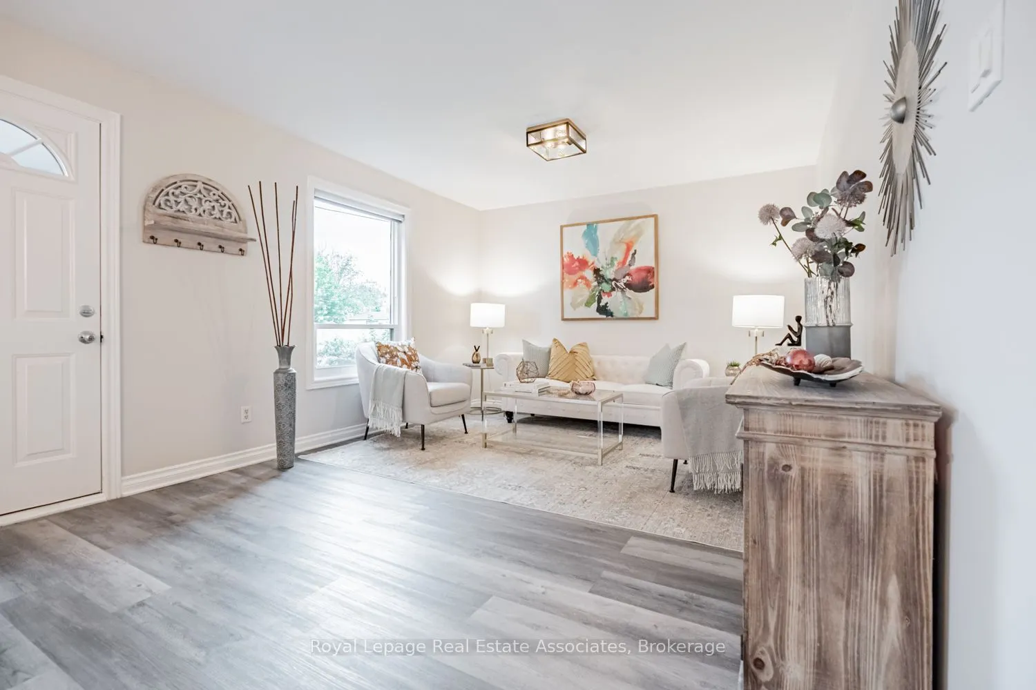 1094 Eastmount Avenue