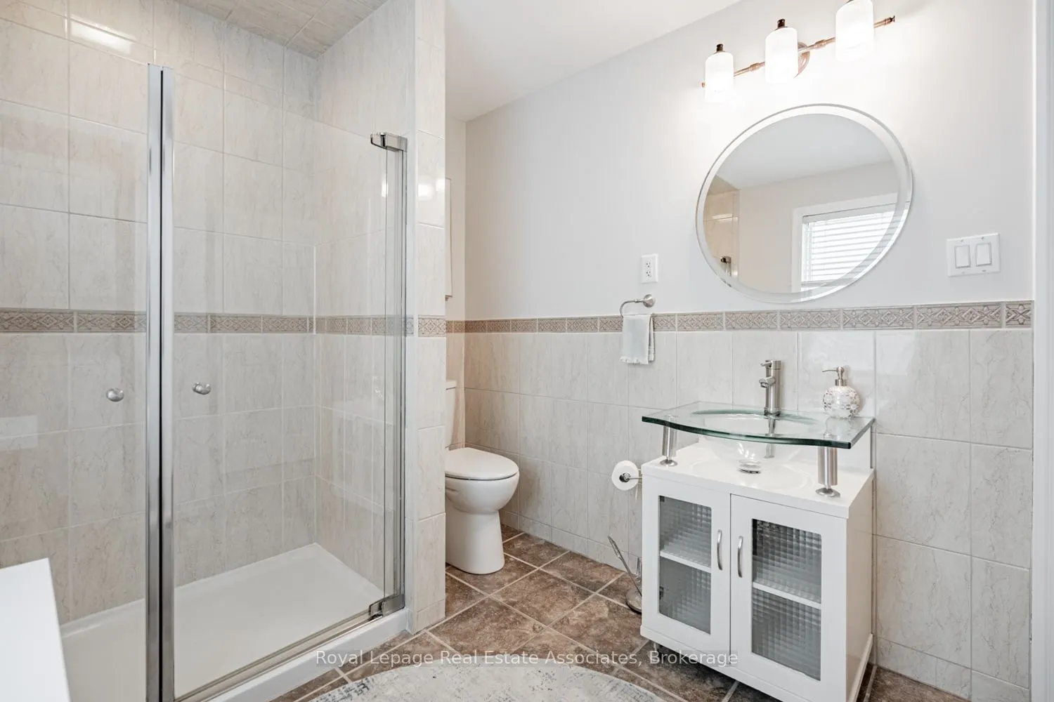 1094 Eastmount Avenue