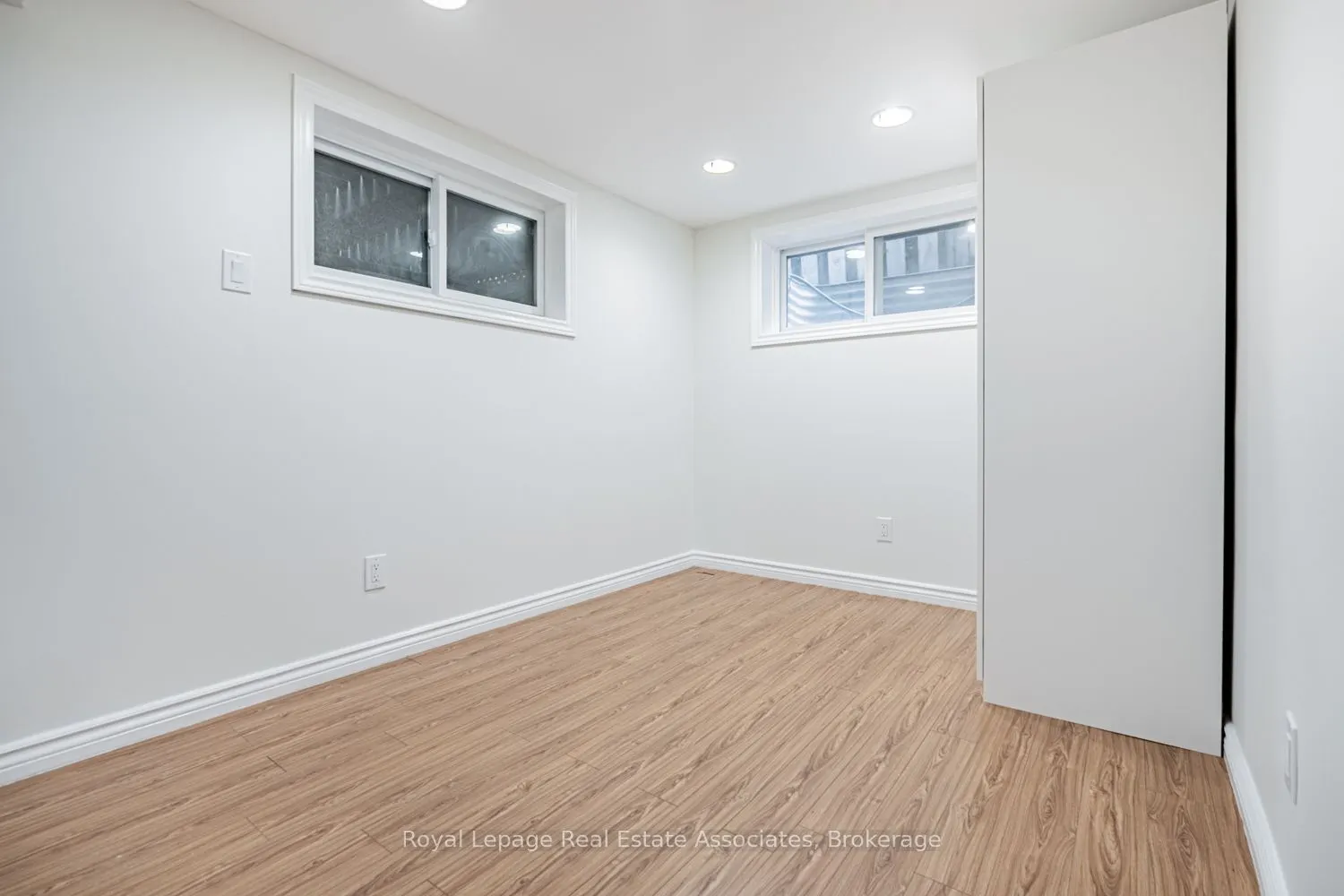 1094 Eastmount Avenue