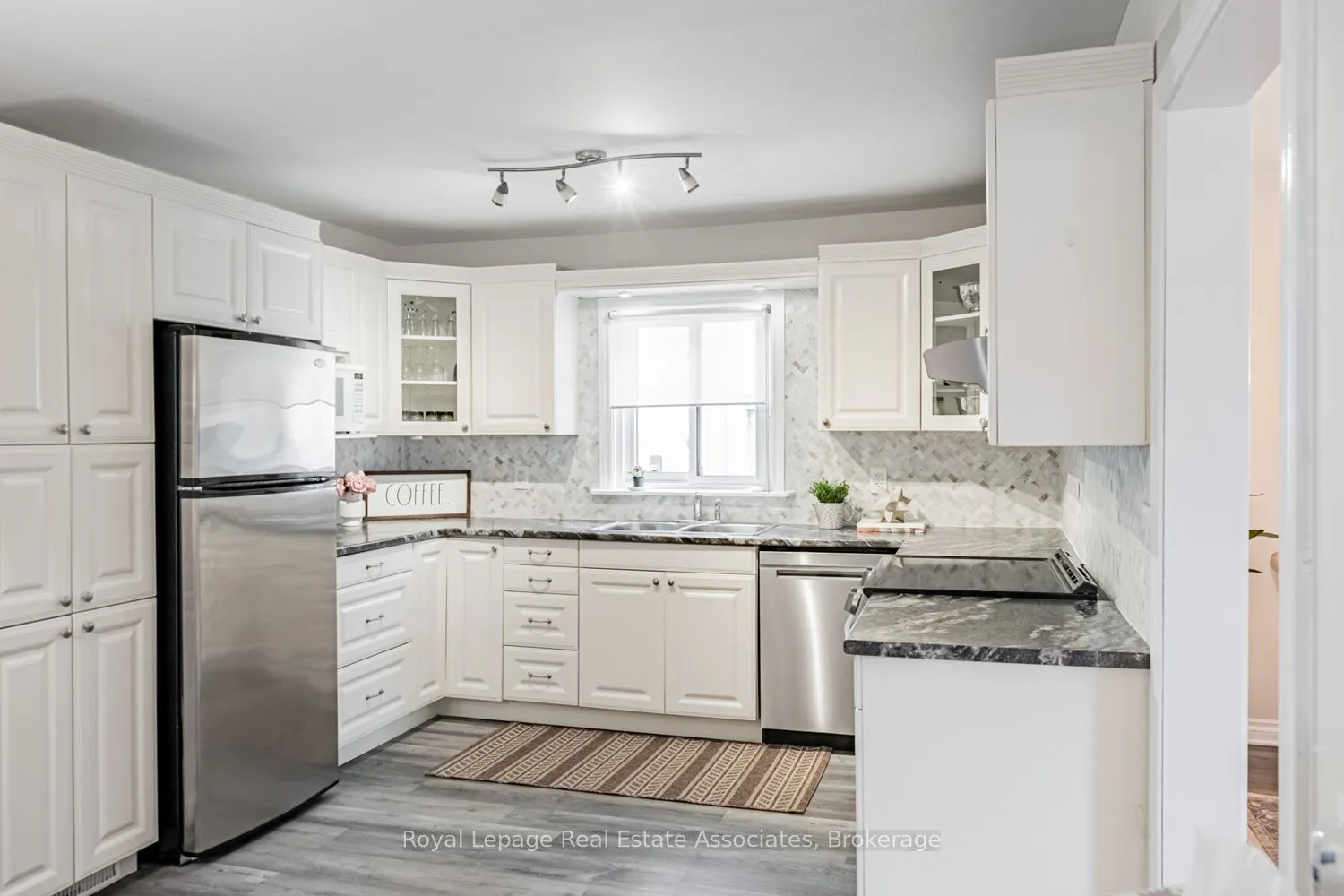 1094 Eastmount Avenue