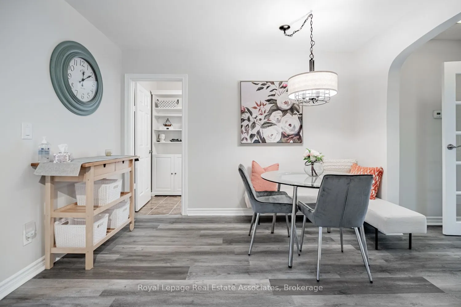 1094 Eastmount Avenue