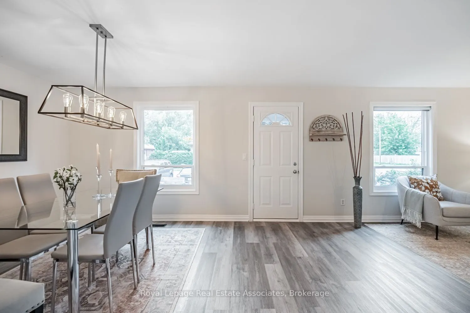 1094 Eastmount Avenue