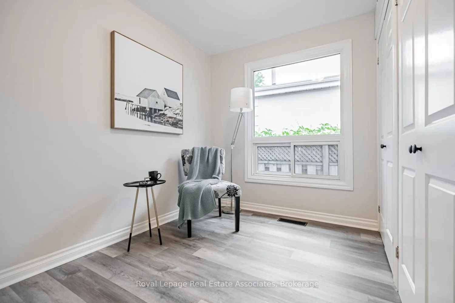 1094 Eastmount Avenue