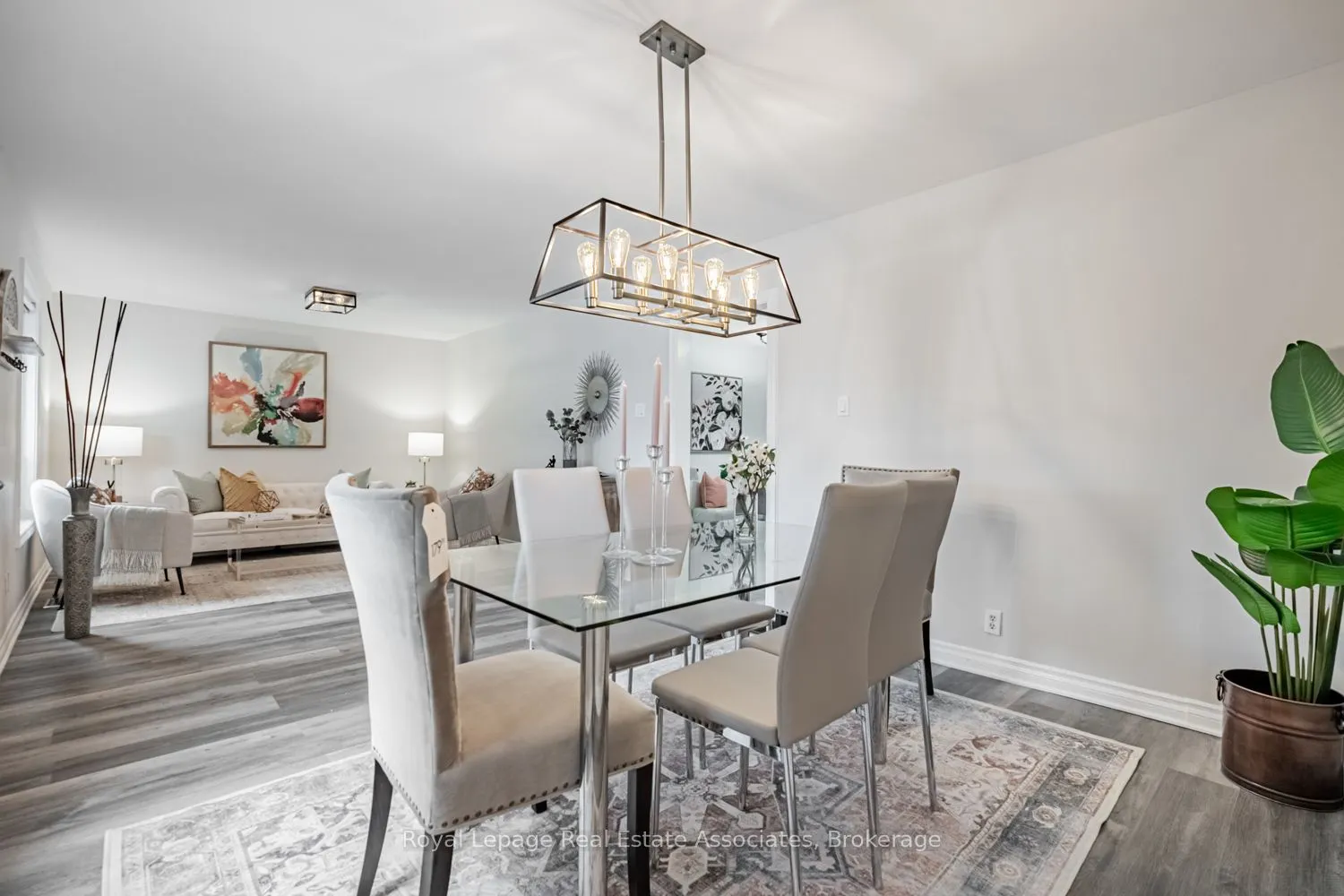 1094 Eastmount Avenue