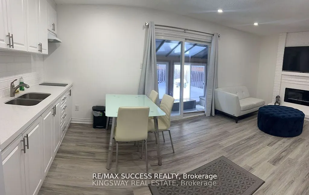 32 Martindale Crescent