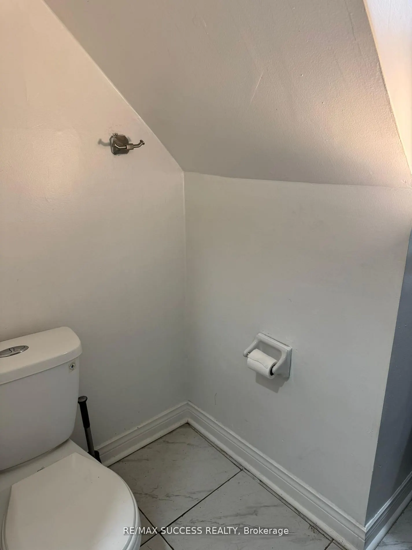 32 Martindale Crescent