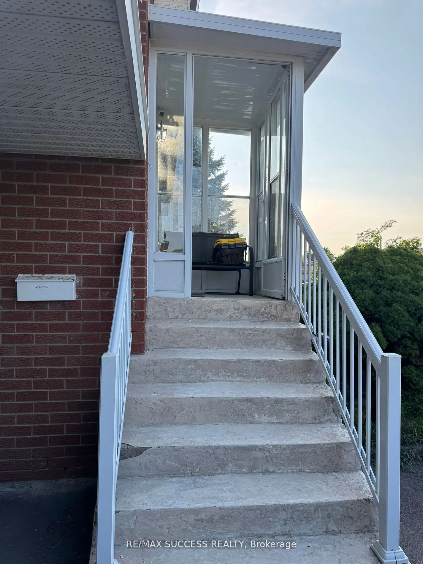 32 Martindale Crescent