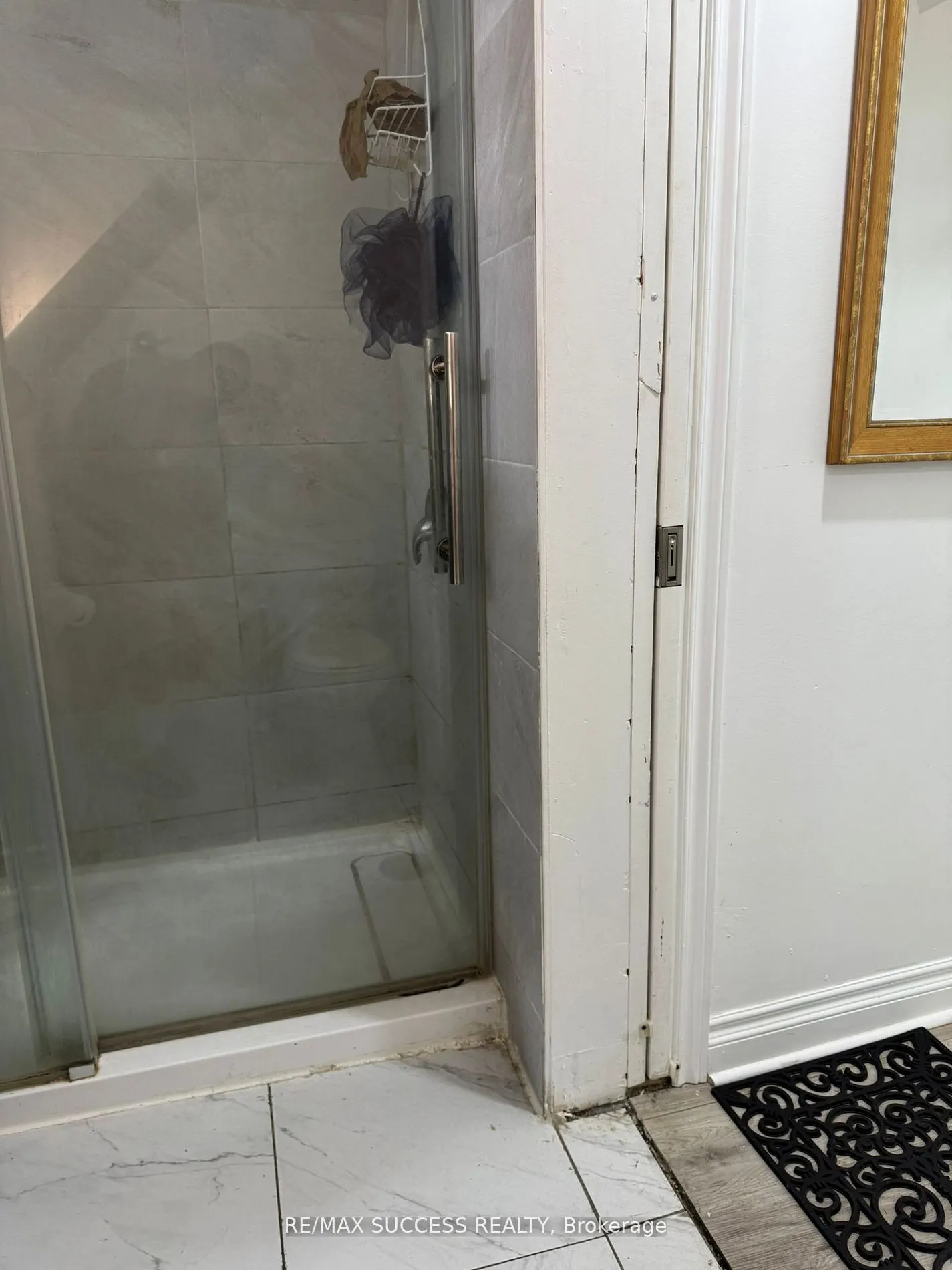 32 Martindale Crescent