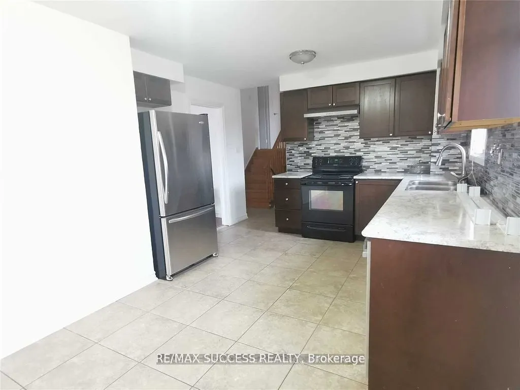 32 Martindale Crescent