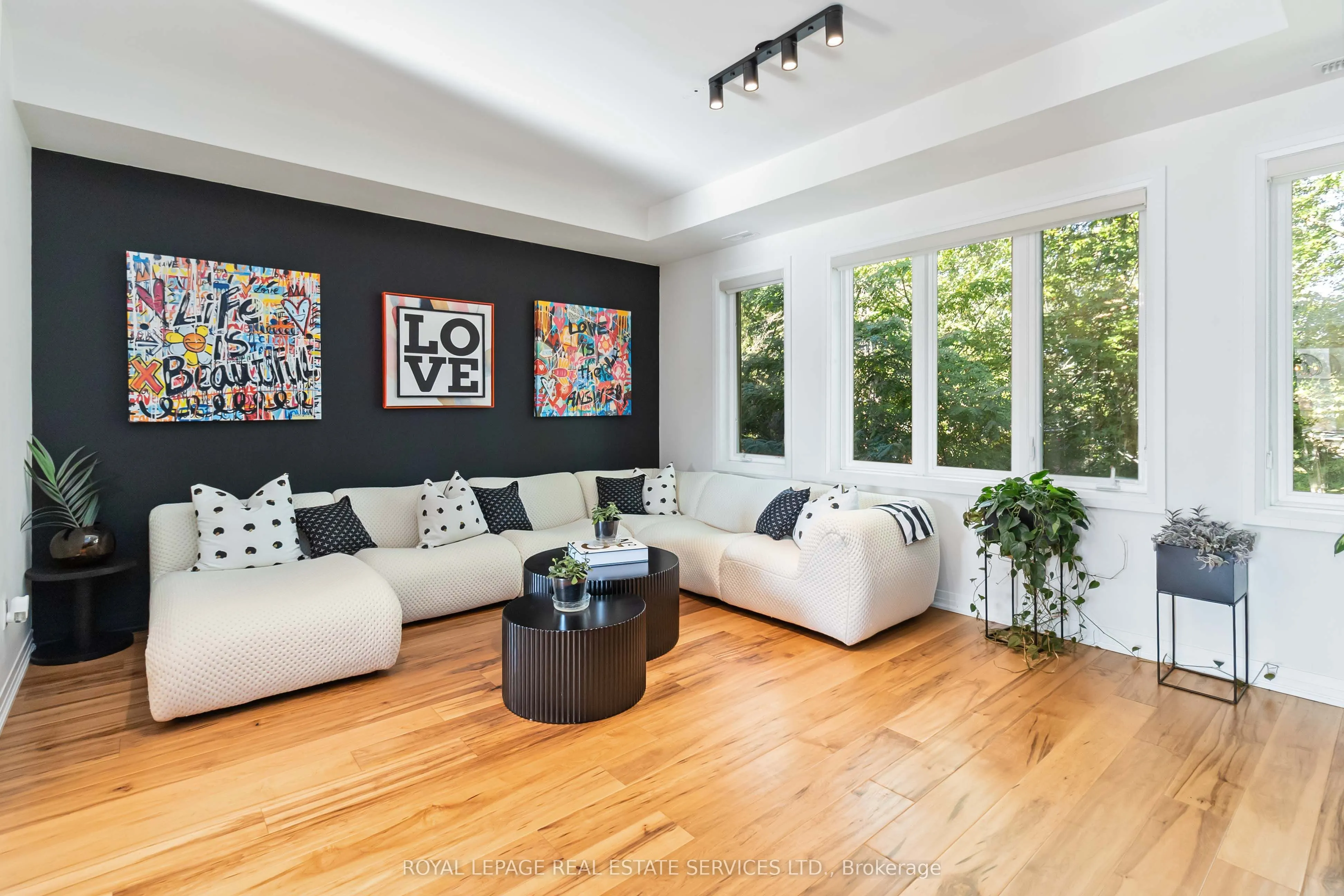 405 Plains Road E, #25