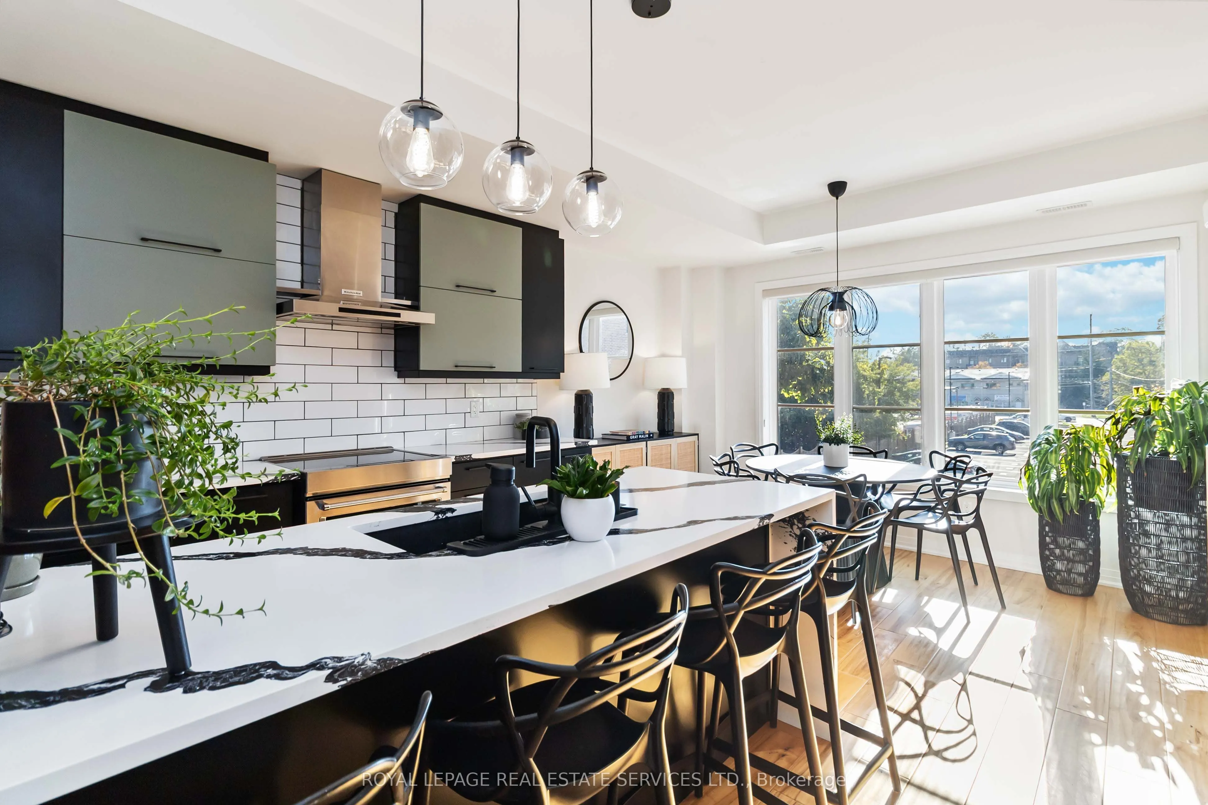 405 Plains Road E, #25