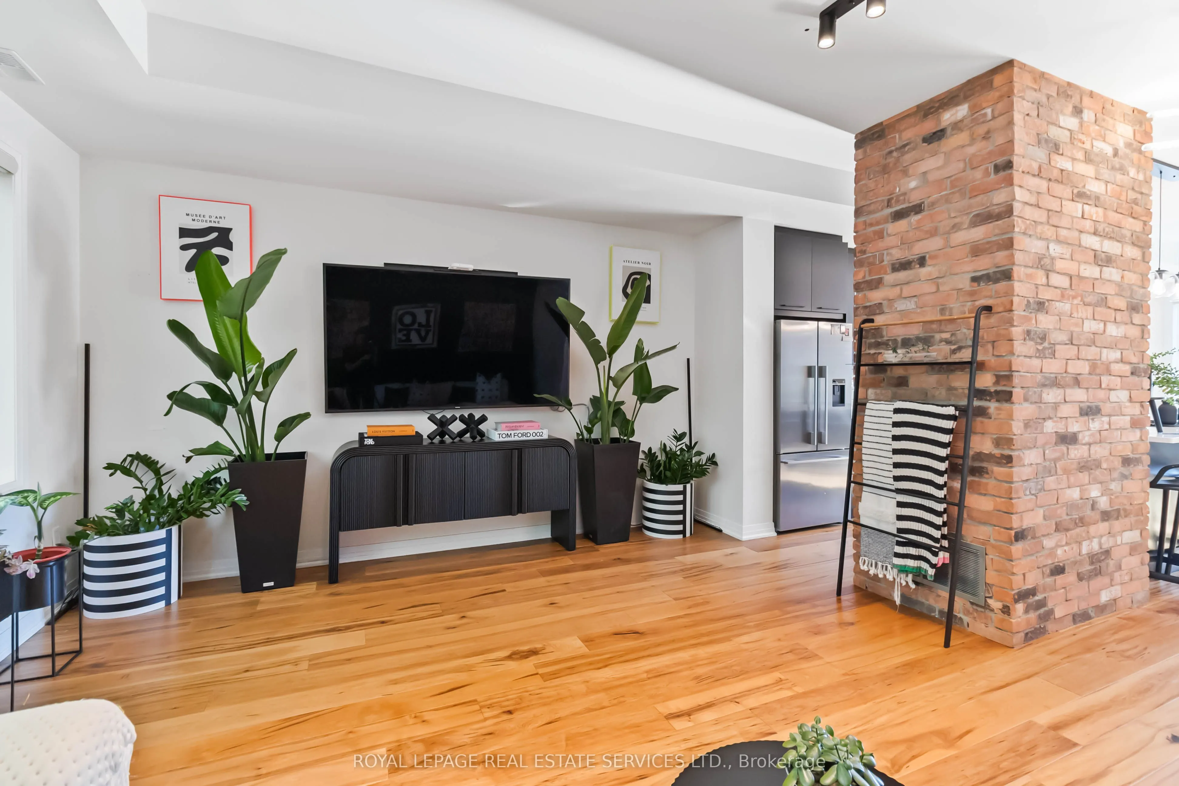 405 Plains Road E, #25